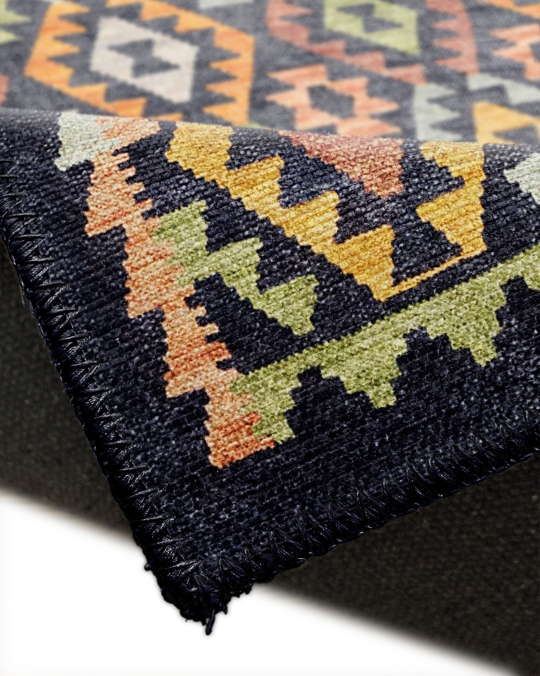 Montis Halı Vivere 35015 Siyah Dokuma Taban Etnik Kilim Halı
