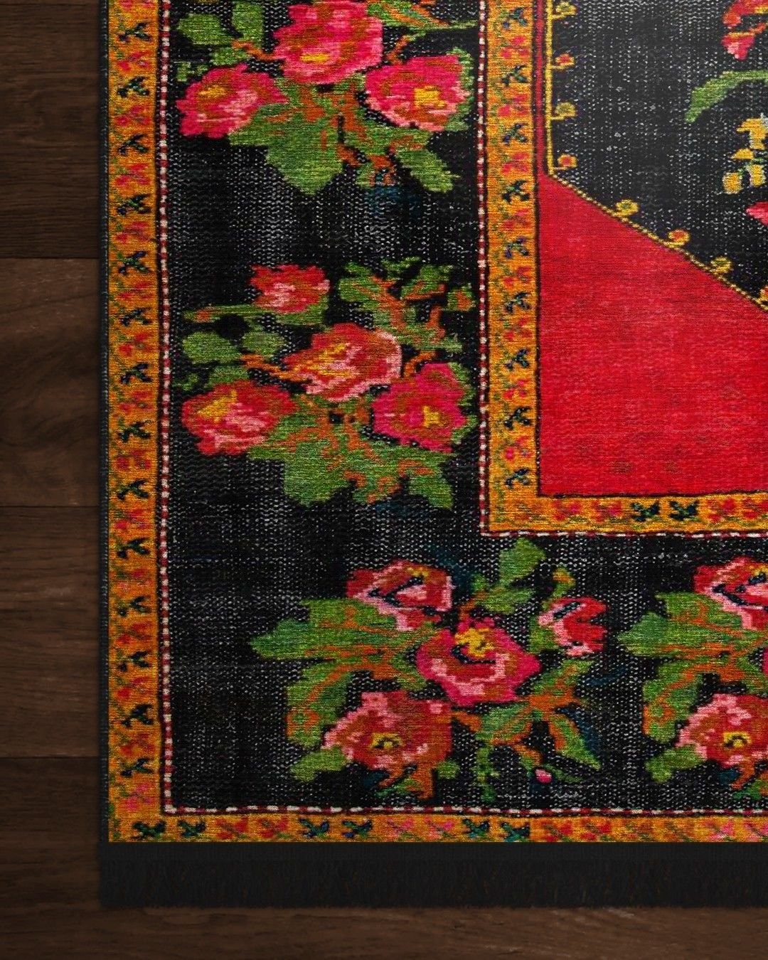Montis Halı Flores 200013 Siyah Kırmızı Parlak Yumuşak Dokuma Taban Renkli Karabağ Halı