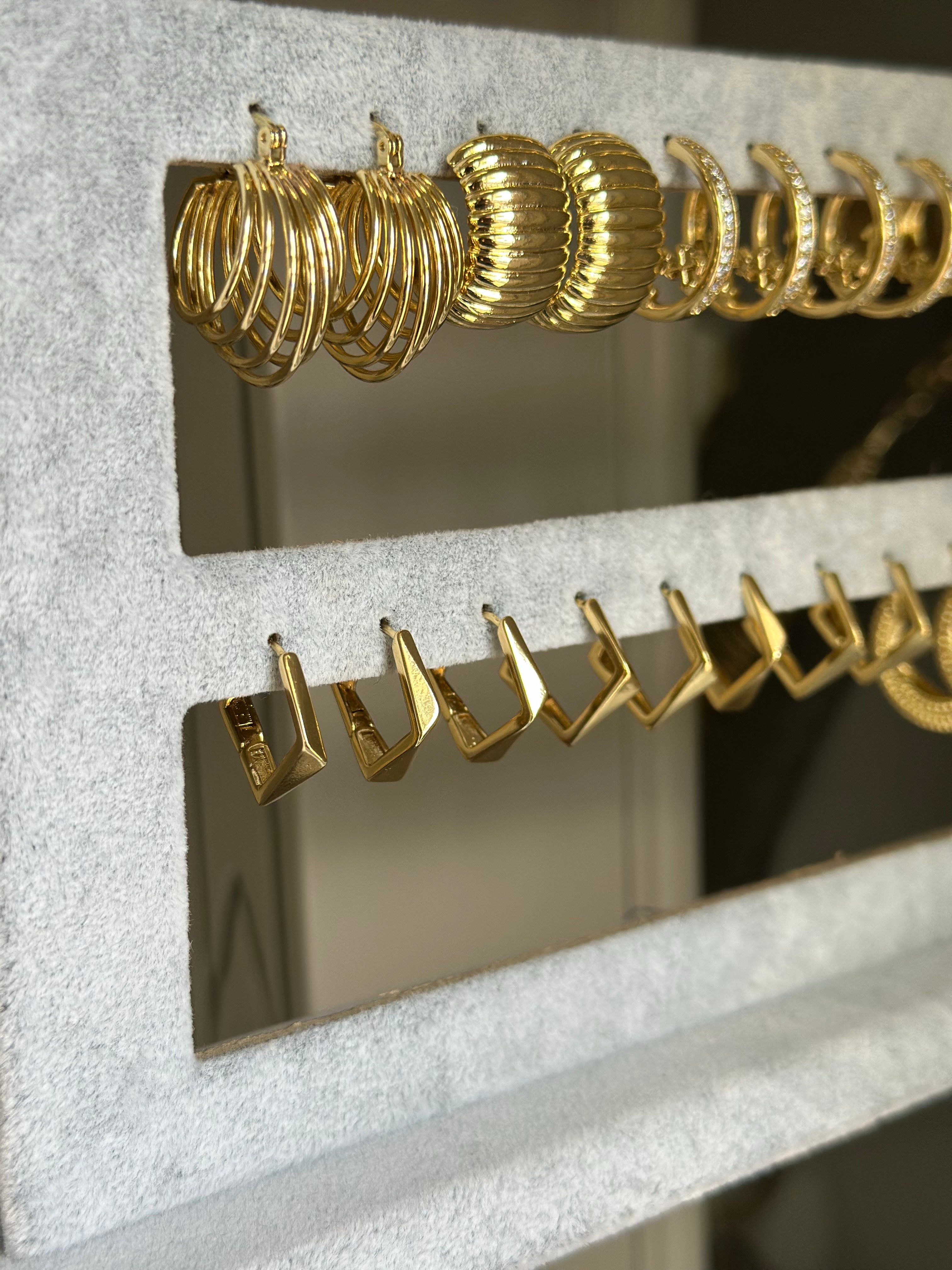 14K Renk Dörtgen Altın Model Küpe