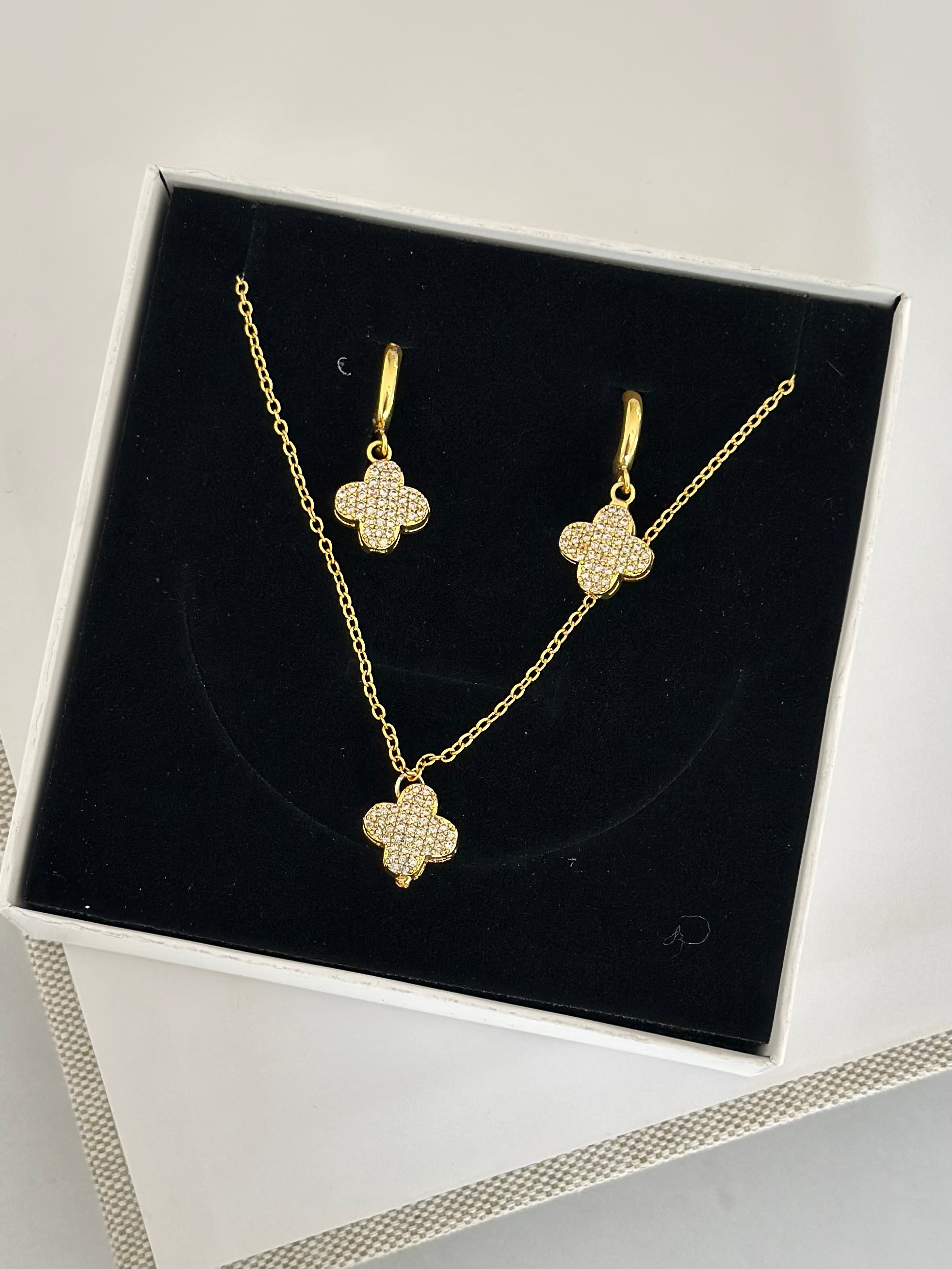 Taşlı Tasarım Mini Yonca Set
