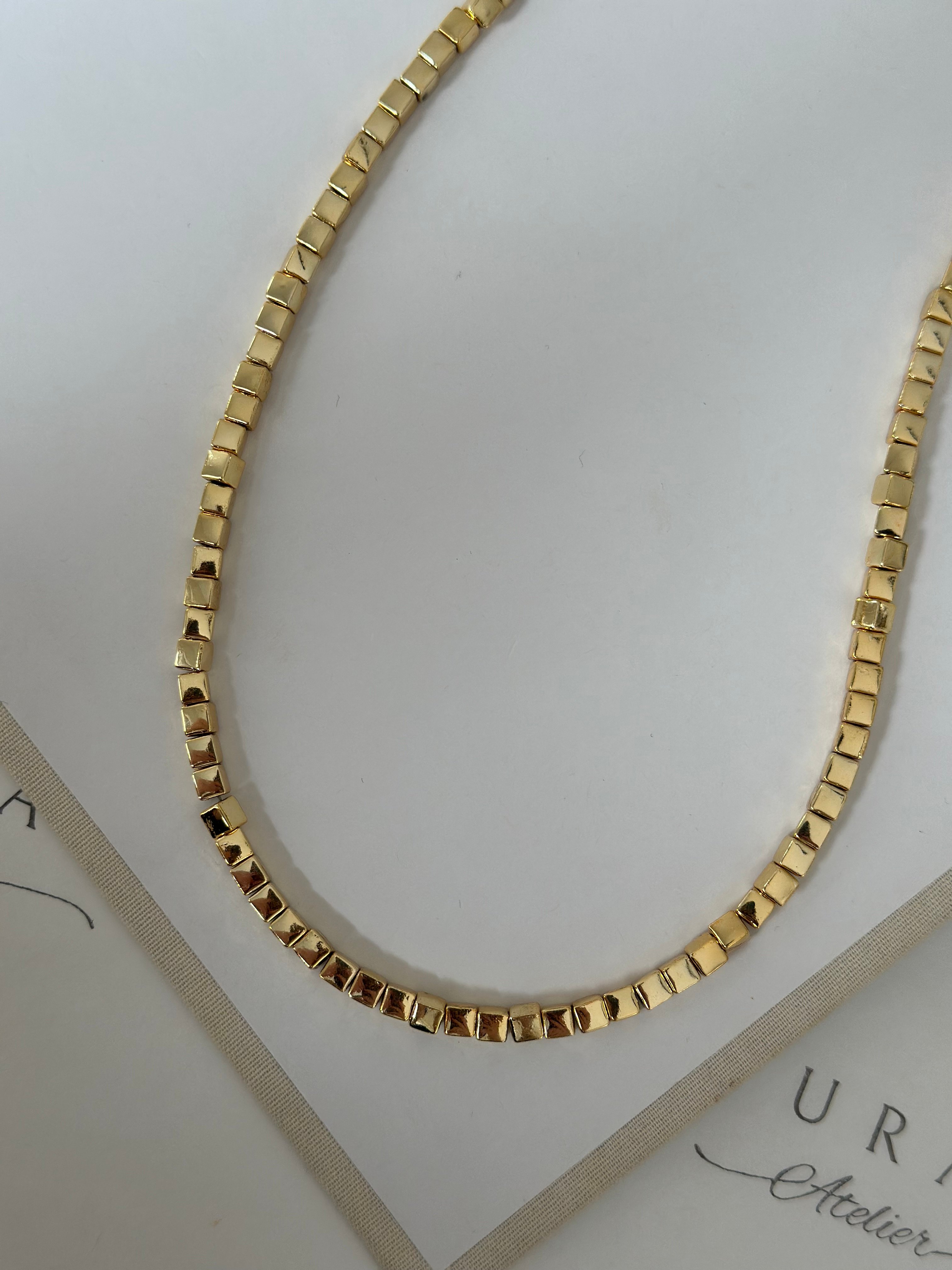 İri Küp Taş kolye / Gold
