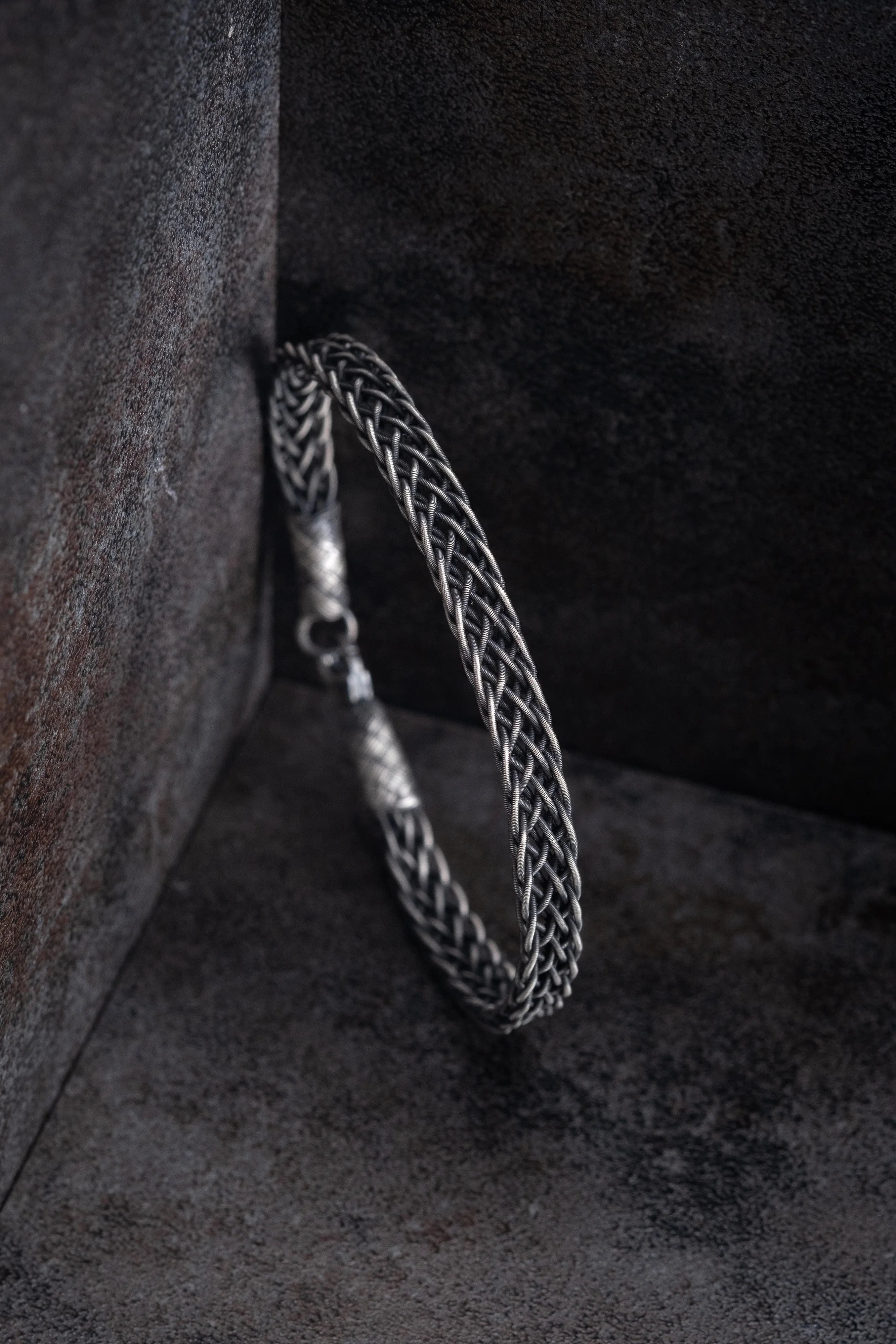 El Örgüsü 999 Ayar Saf Gümüş Kazaziye Bileklik - Maskülen Tasarım