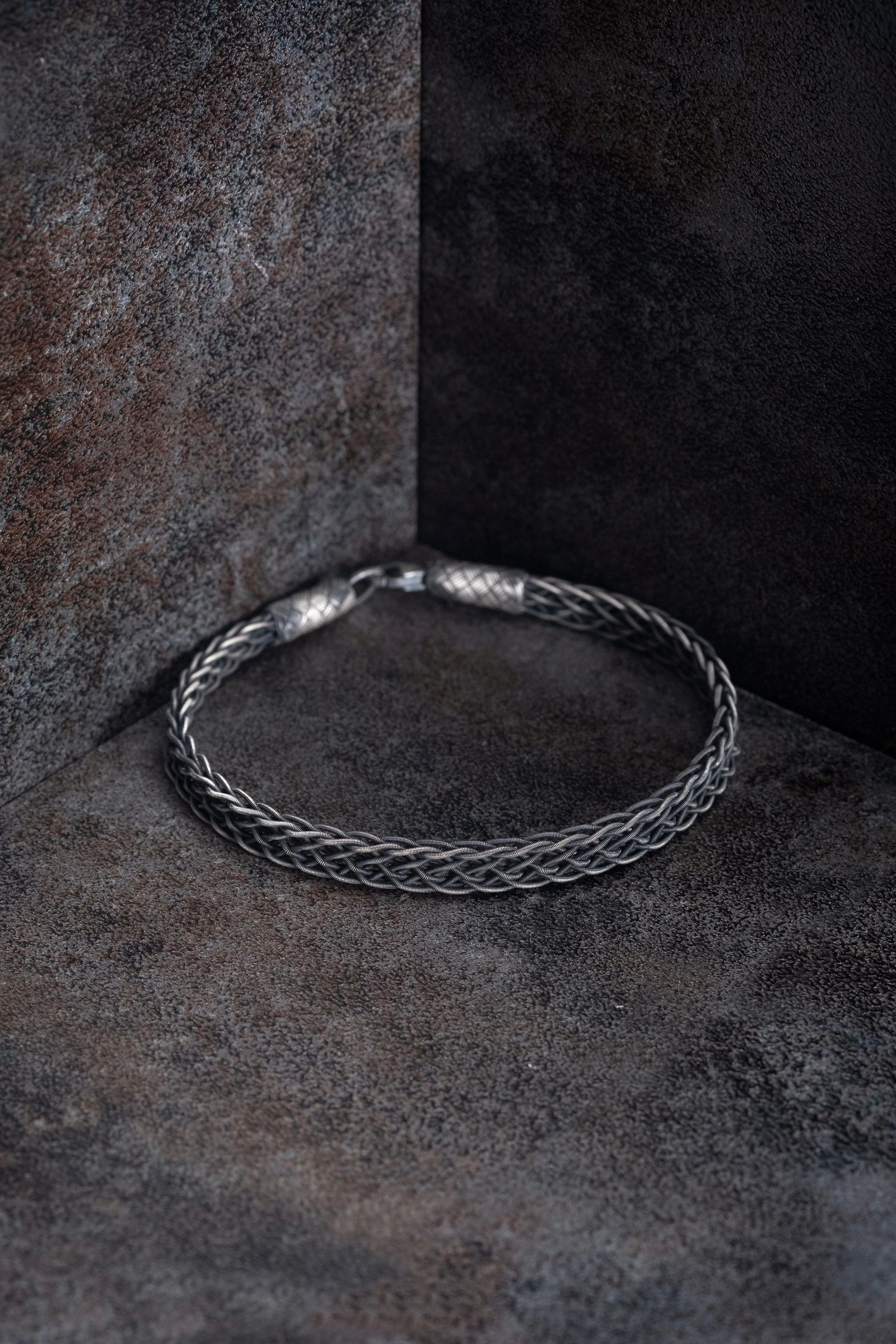 El Örgüsü 999 Ayar Saf Gümüş Kazaziye Bileklik - Maskülen Tasarım