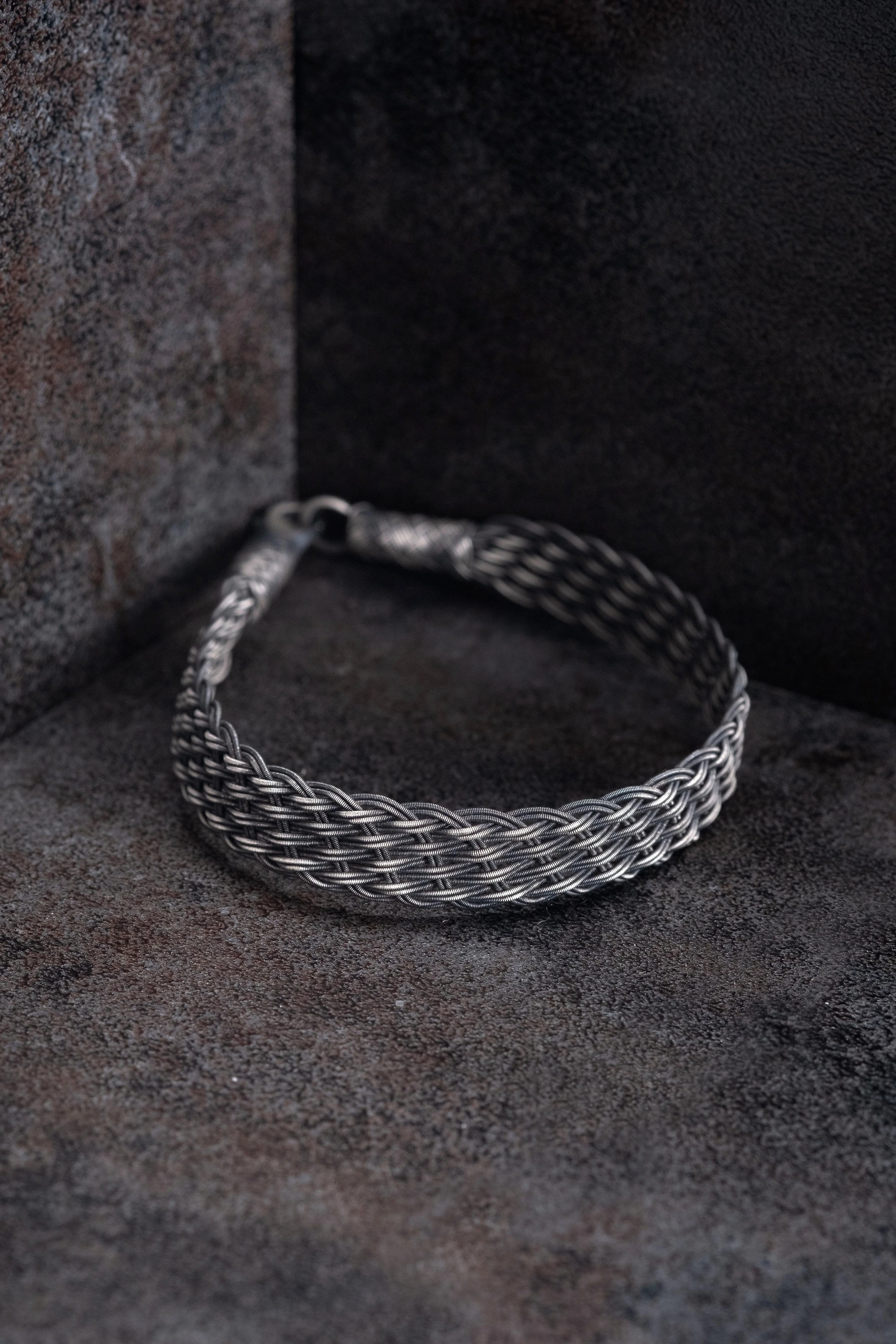 El Örgüsü 999 Ayar Saf Gümüş Bileklik - Lüks Model