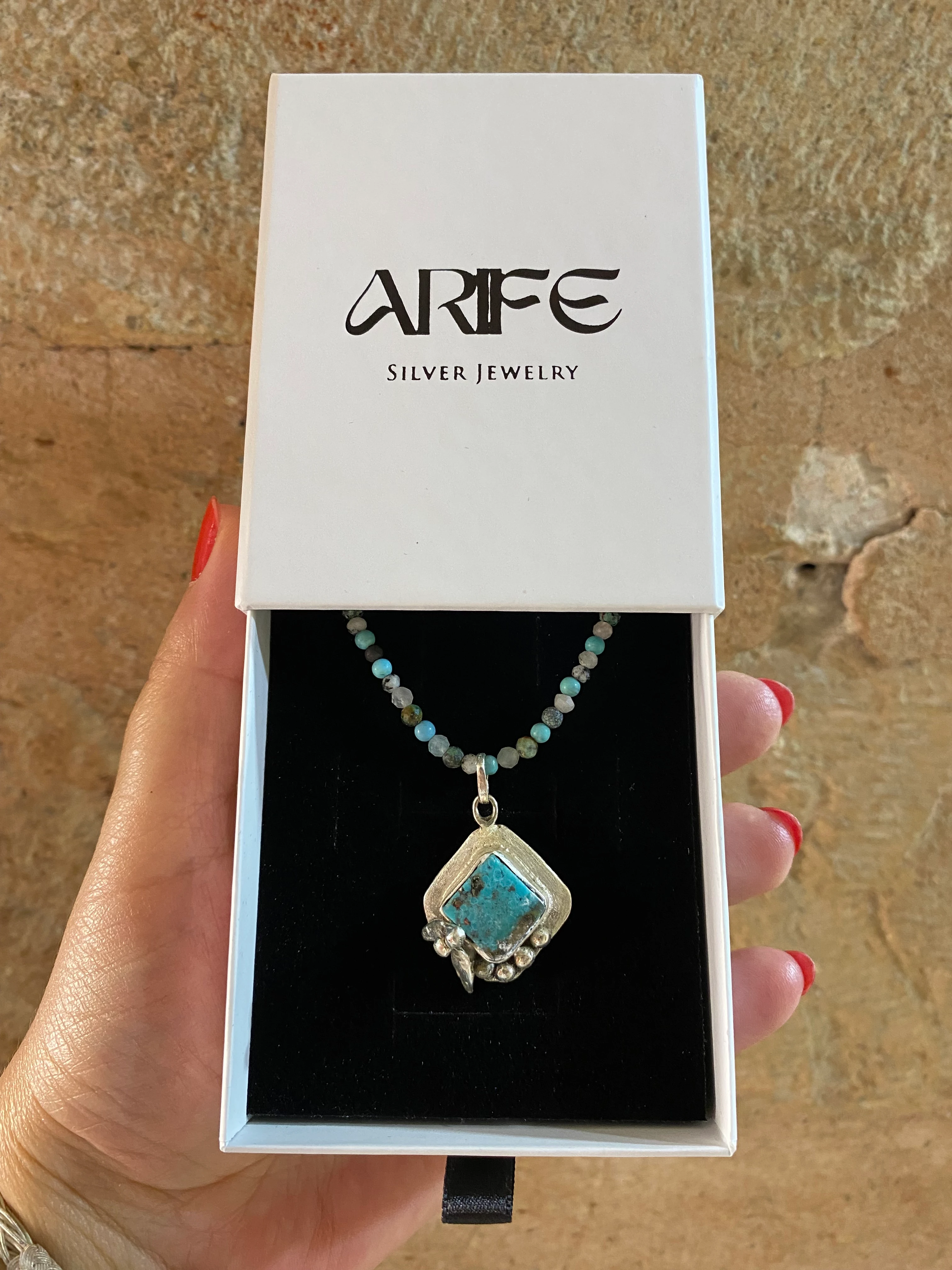 Turkuaz Taşlı El Yapımı Gümüş Kolye – Doğal Taş, Özgün Tasarım