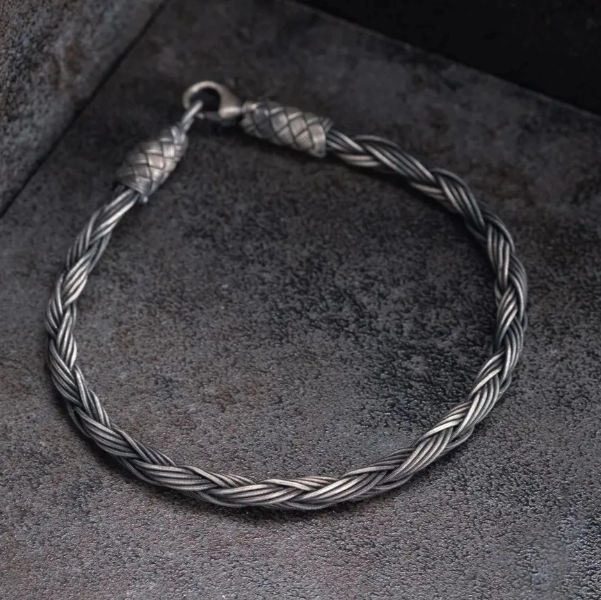 El Örgüsü 999 Ayar Saf Gümüş Bileklik - Klasik ve Güçlü Form