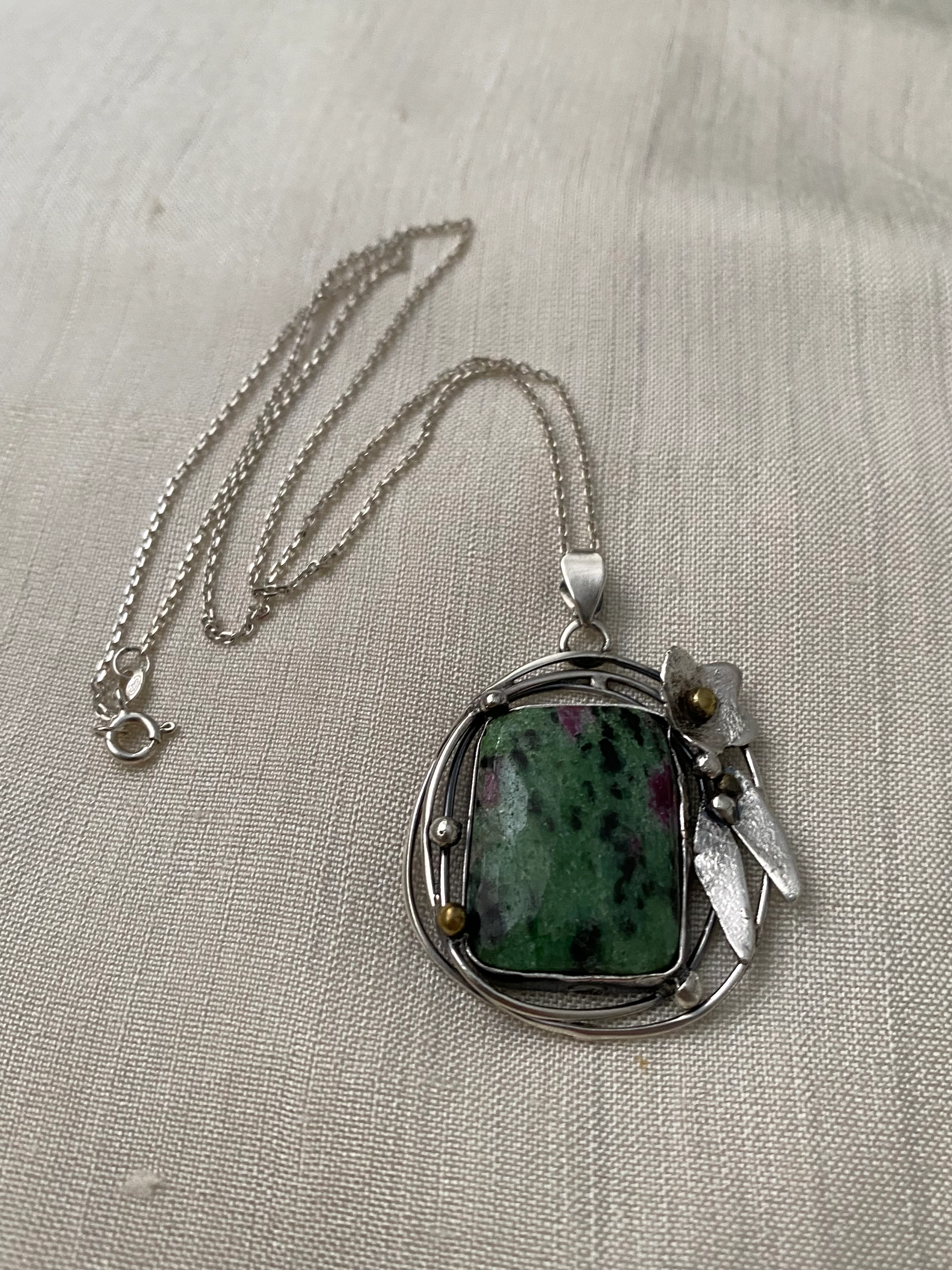 Ruby Zoisit & Pirinç Detaylı Gümüş Kolye - Doğanın İzi - İmza Tasarım