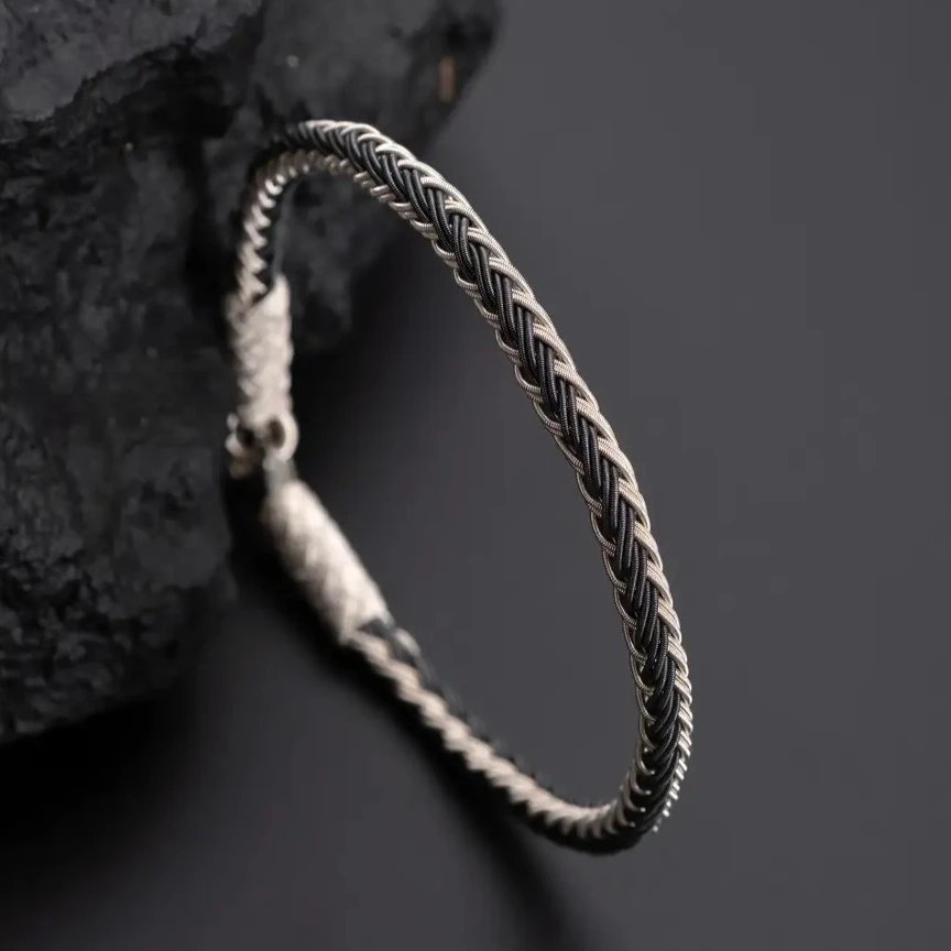 El Örgüsü 999 Saf Gümüş Kazaziye Bileklik - Siyah Beyaz Modern Form