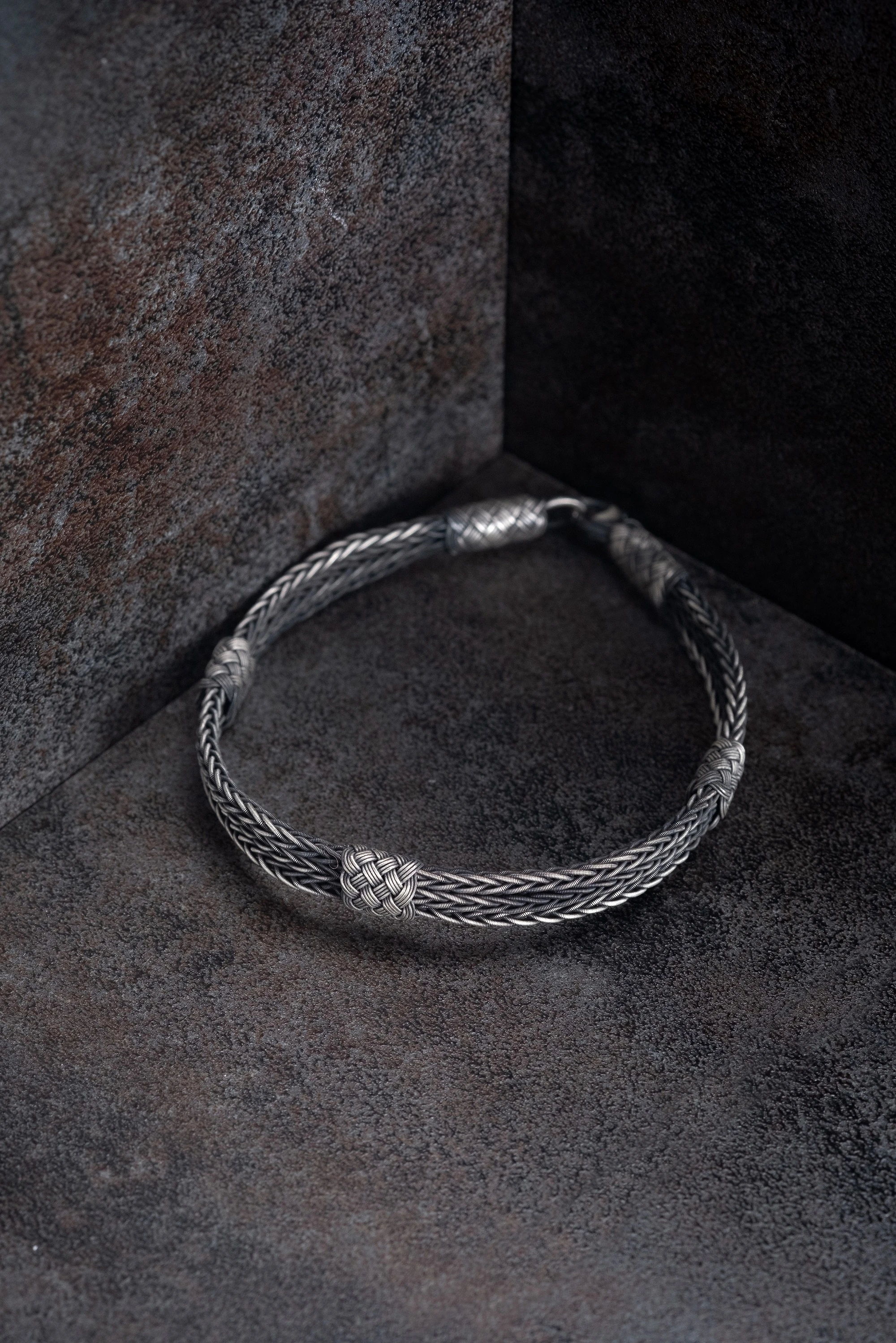 El Örgüsü 999 Ayar Saf Gümüş Bileklik - Kalın, Geniş ve Güçlü Form