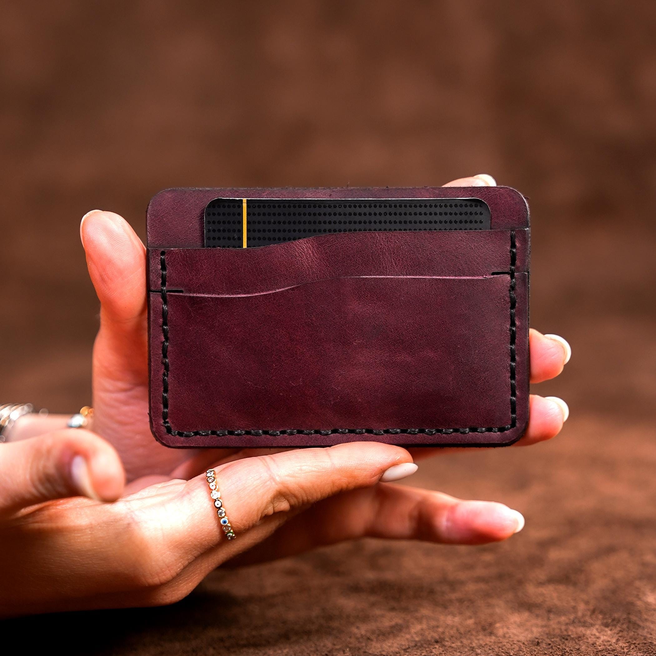 Card Holder - A minimalist Gift For Your Loved Ones - A Great Wallet And Card Holder That Will Reflect Your Style - Laser Engraving Free