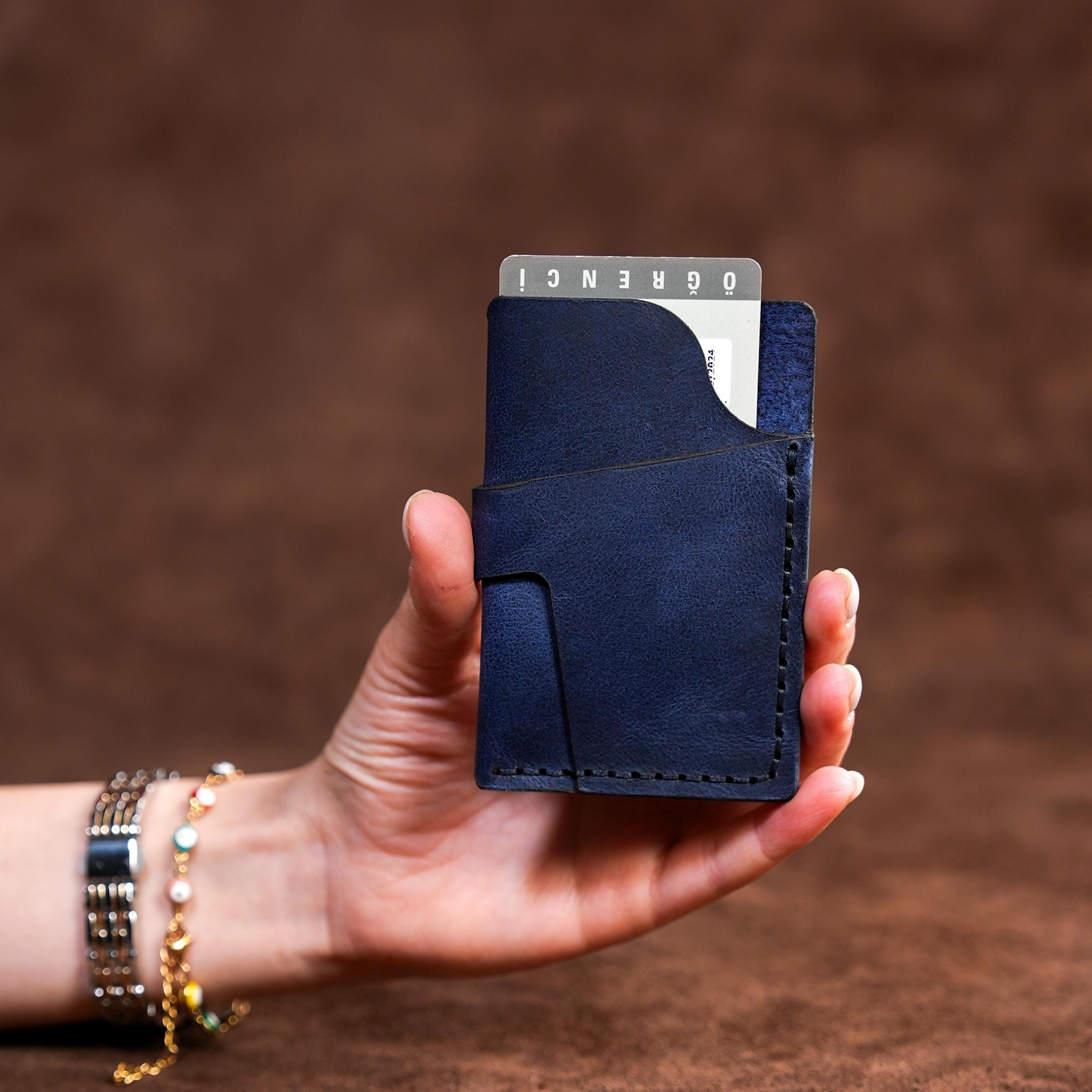 Card Holder I A minimalist Gift For Your Loved Ones I A Great Wallet And Card Holder That Will Reflect Your Style I Laser Engraving Free