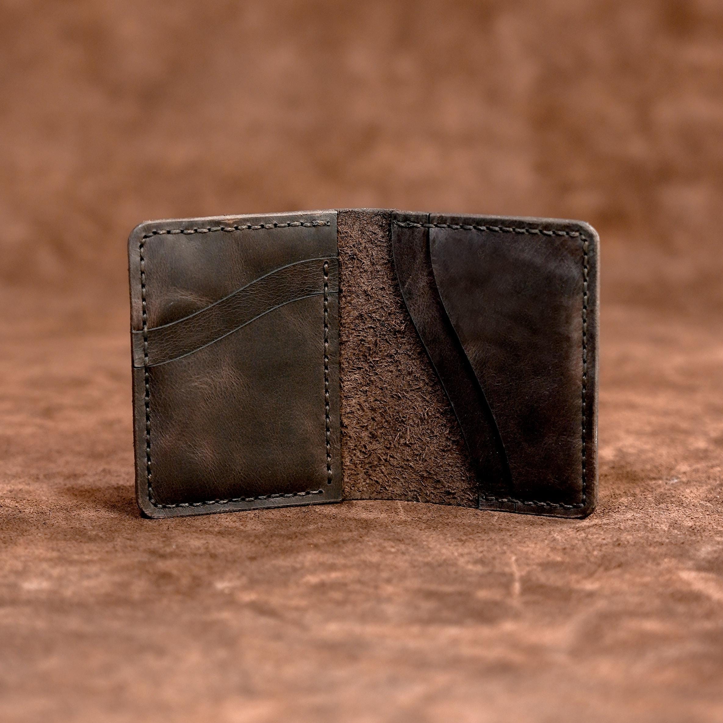 Classic Men&#39;s Wallet-A minimalist Gift For Your Loved Ones-A Great Wallet And Card Holder That Will Reflect Your Style-Laser Engraving Free