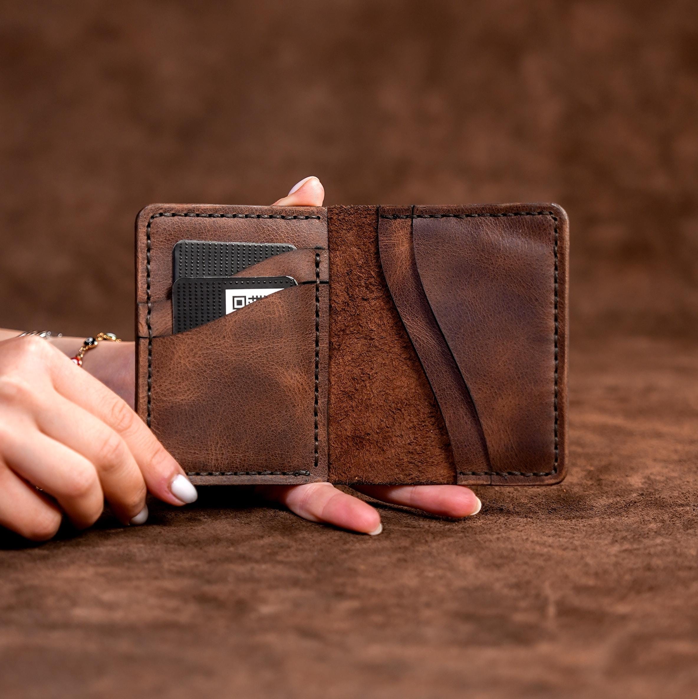 Classic Men&#39;s Wallet-A minimalist Gift For Your Loved Ones-A Great Wallet And Card Holder That Will Reflect Your Style-Laser Engraving Free