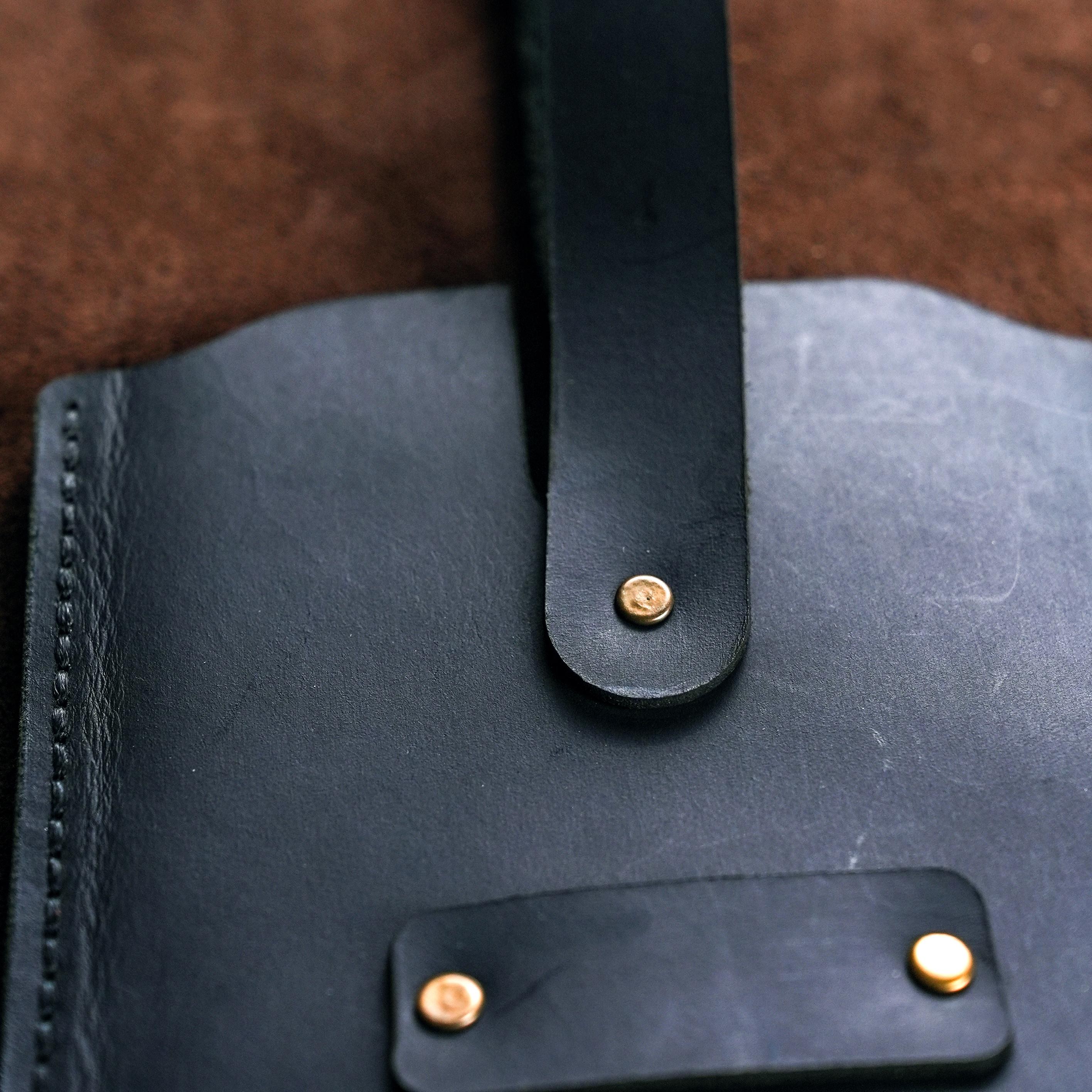 Leather Wine Bag – 100% Handmade Original – Elegant, Durable and Unique Design