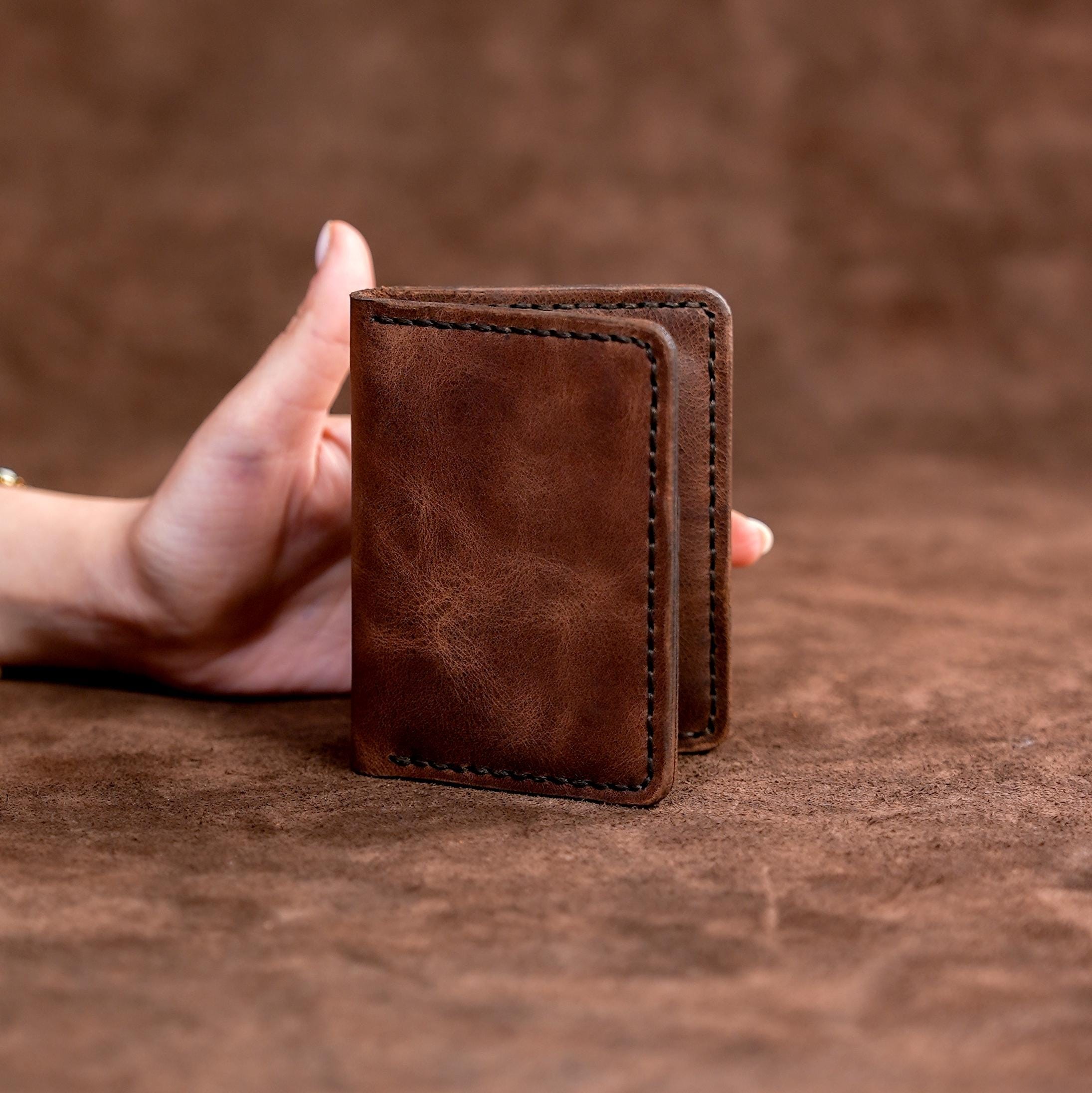 Classic Men&#39;s Wallet-A minimalist Gift For Your Loved Ones-A Great Wallet And Card Holder That Will Reflect Your Style-Laser Engraving Free