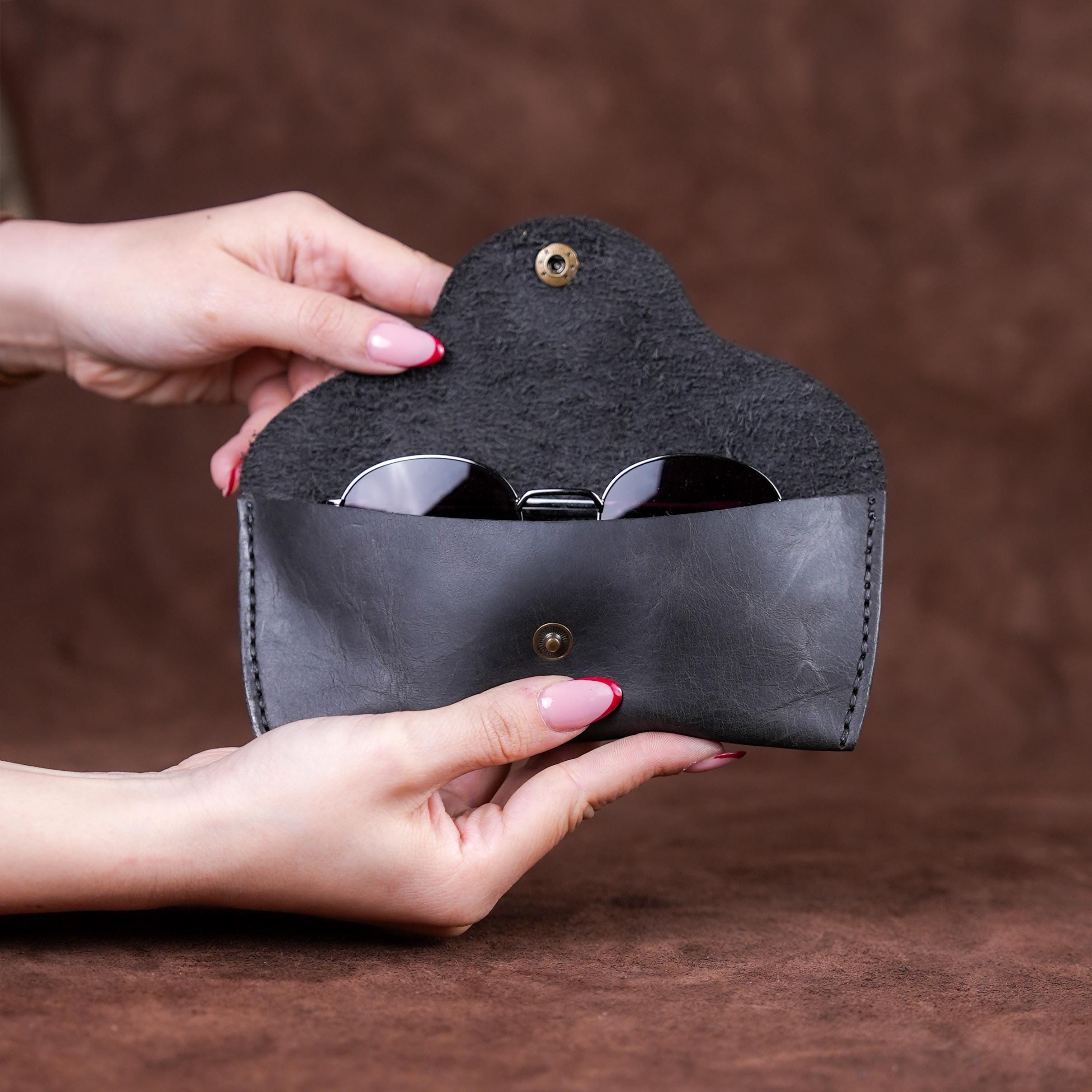 Sunglasses Case / Handmade Leather Sunnies Case / Sunglasses Holder / Full Grain Leather Glasses Sleeve / Ray Ban Case  / Genuine Leather