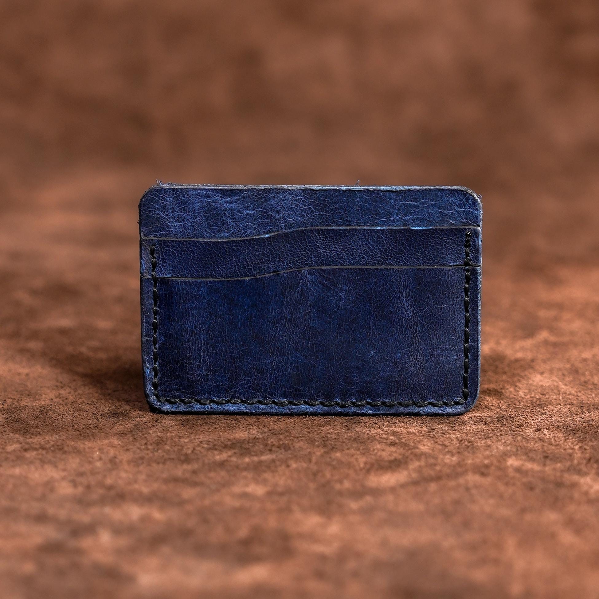 Card Holder - A minimalist Gift For Your Loved Ones - A Great Wallet And Card Holder That Will Reflect Your Style - Laser Engraving Free