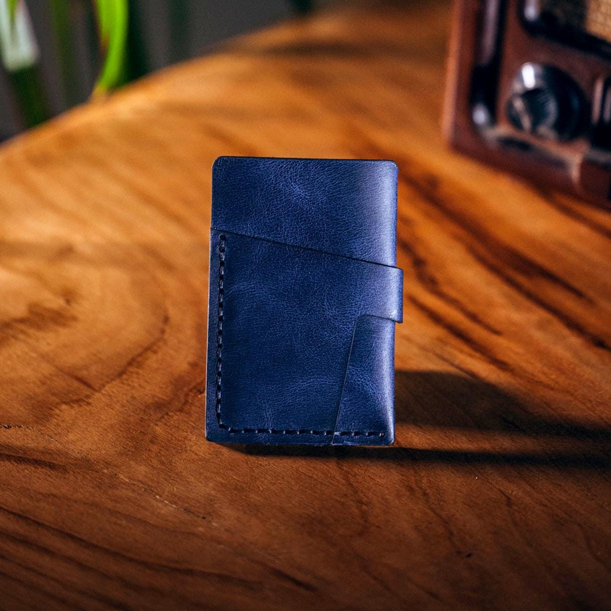 Card Holder I A minimalist Gift For Your Loved Ones I A Great Wallet And Card Holder That Will Reflect Your Style I Laser Engraving Free