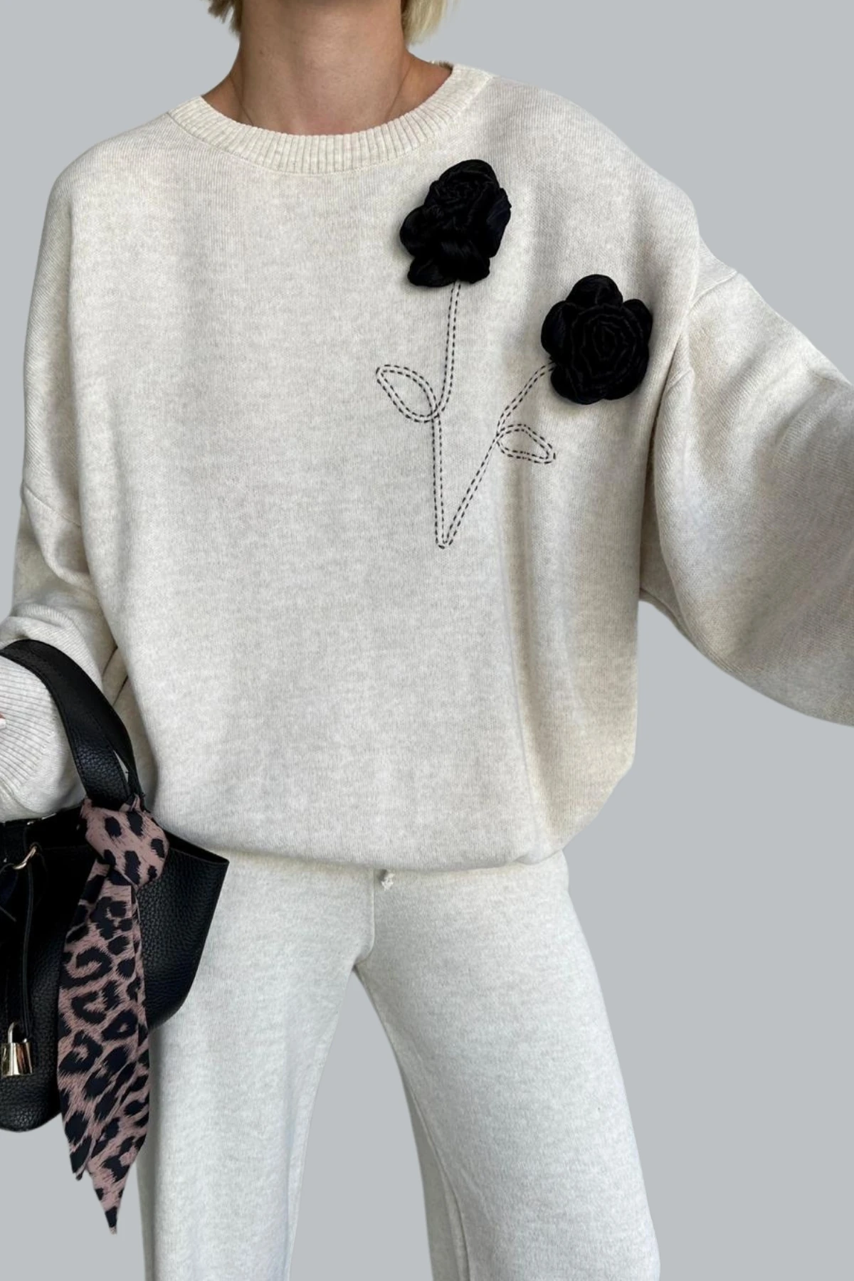 Kadın Gül Detaylı Kazak Pantolon Alt Üst İkili Triko Takım