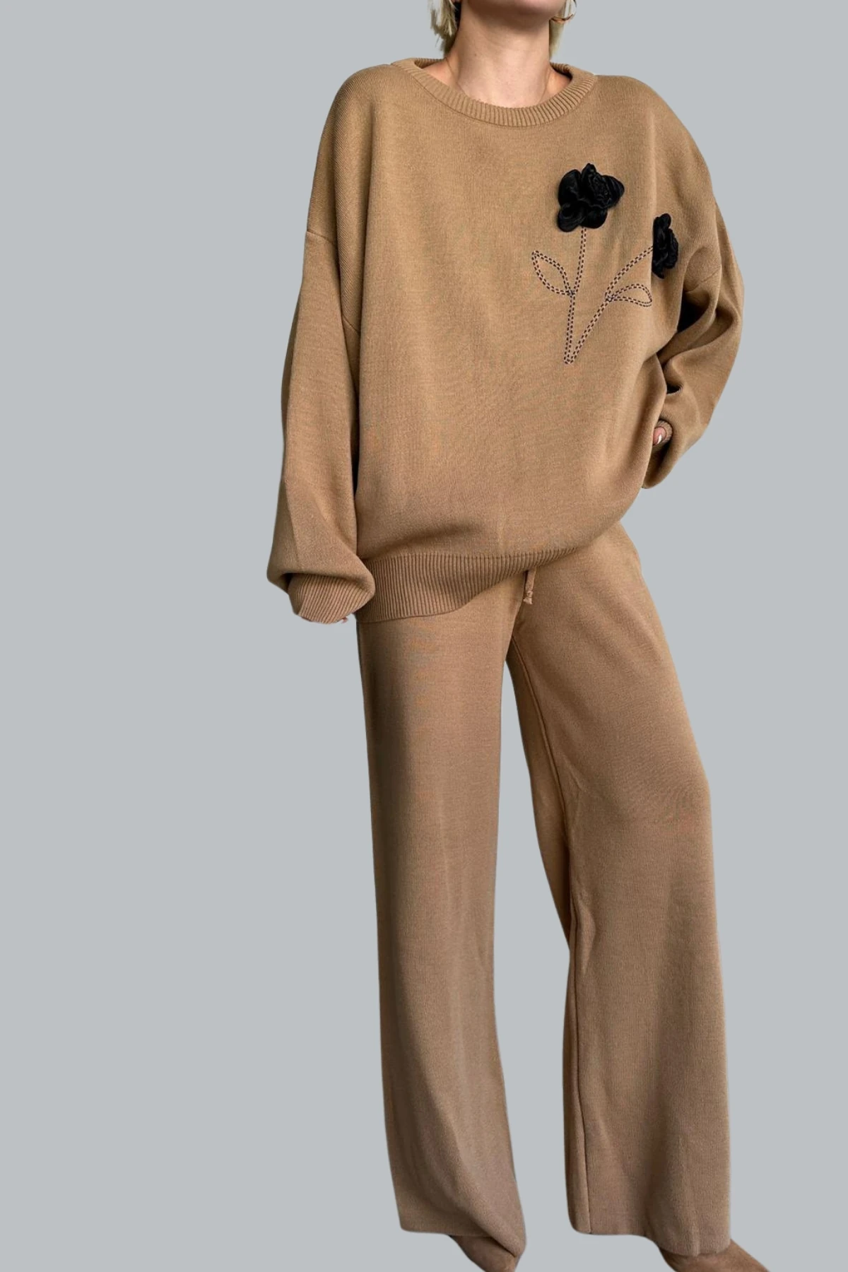 Kadın Gül Detaylı Kazak Pantolon Alt Üst İkili Triko Takım