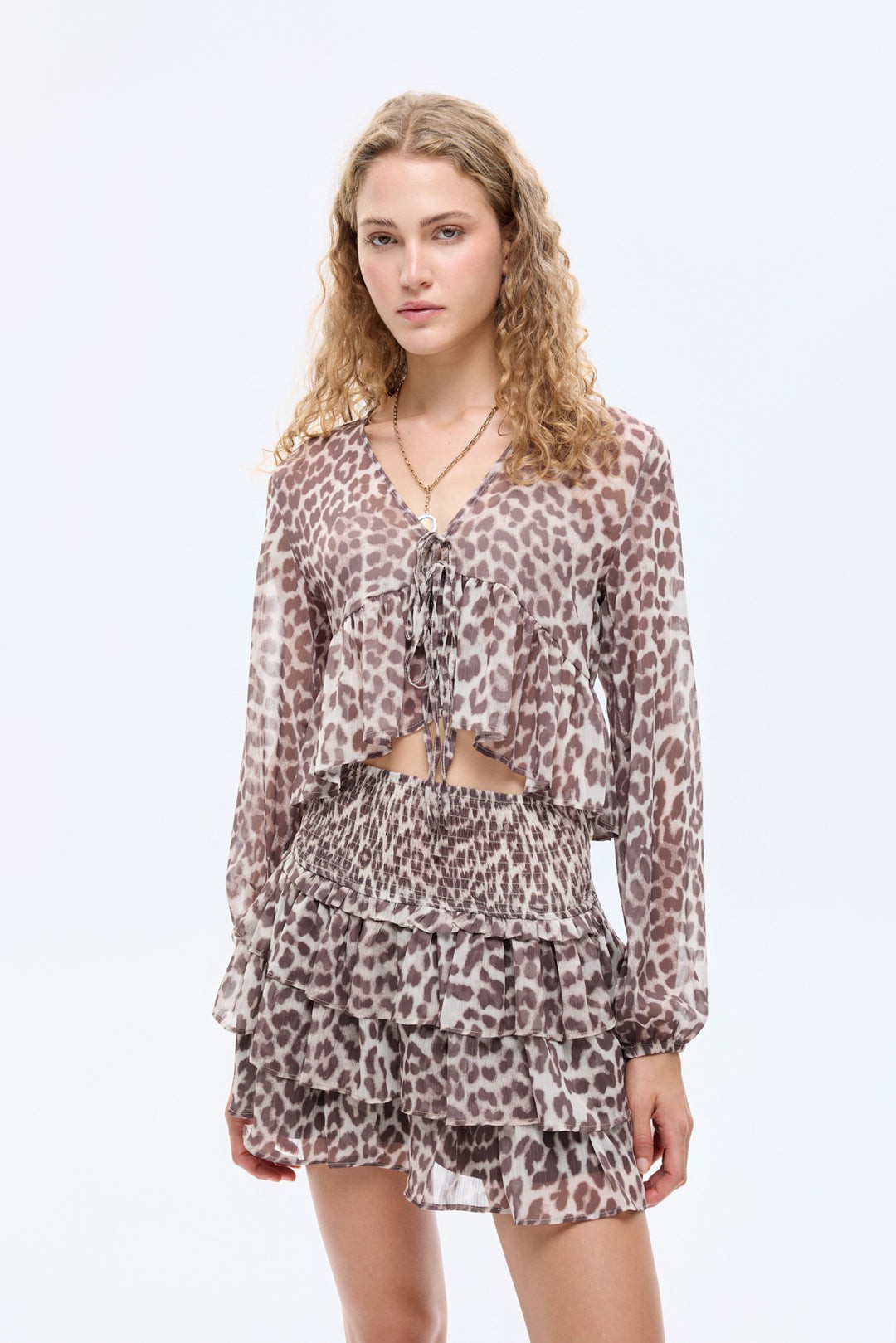 Leopar Desenli Bağcıklı Fırfırlı Tül Bluz