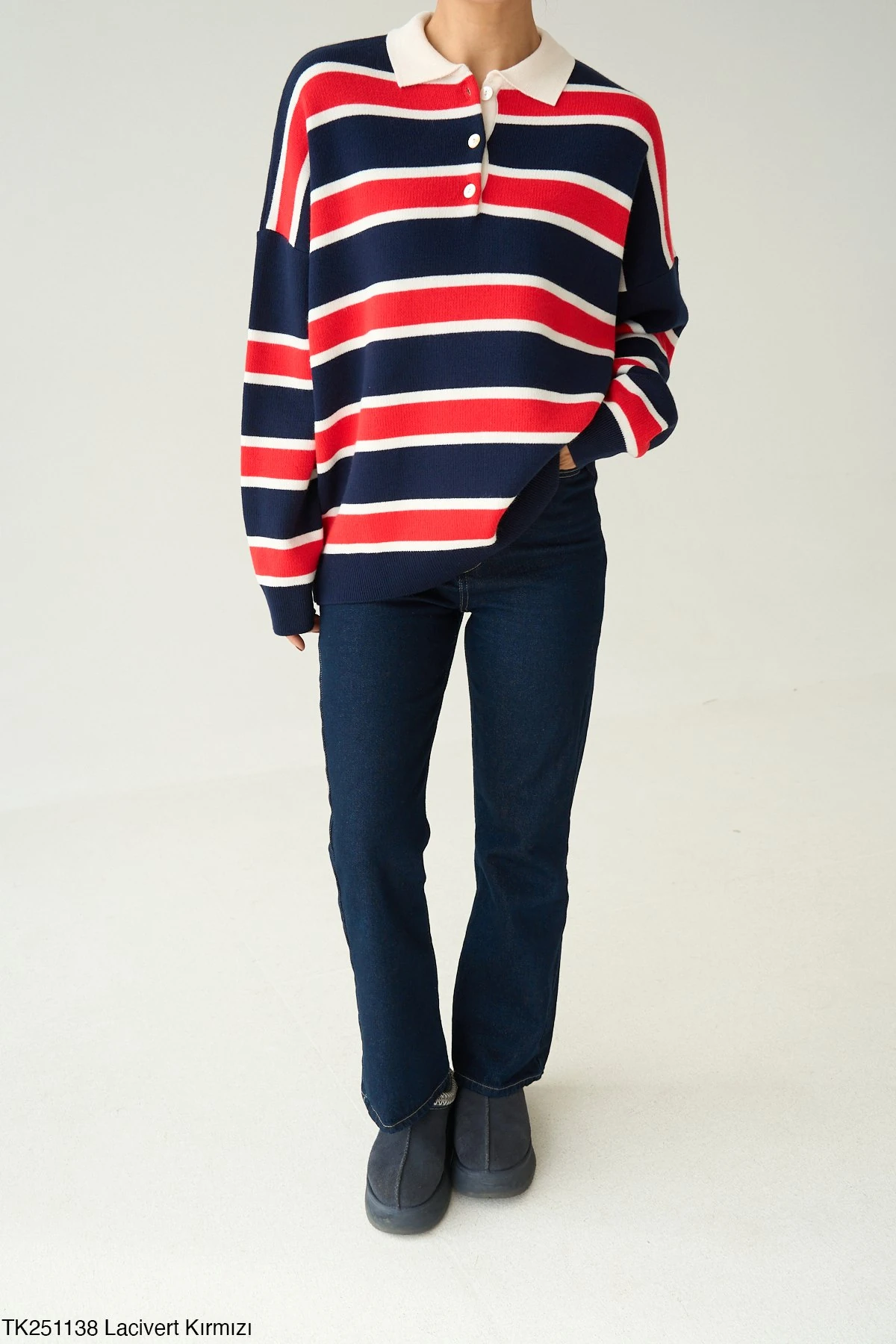 Düğmeli Çizgili Kazak