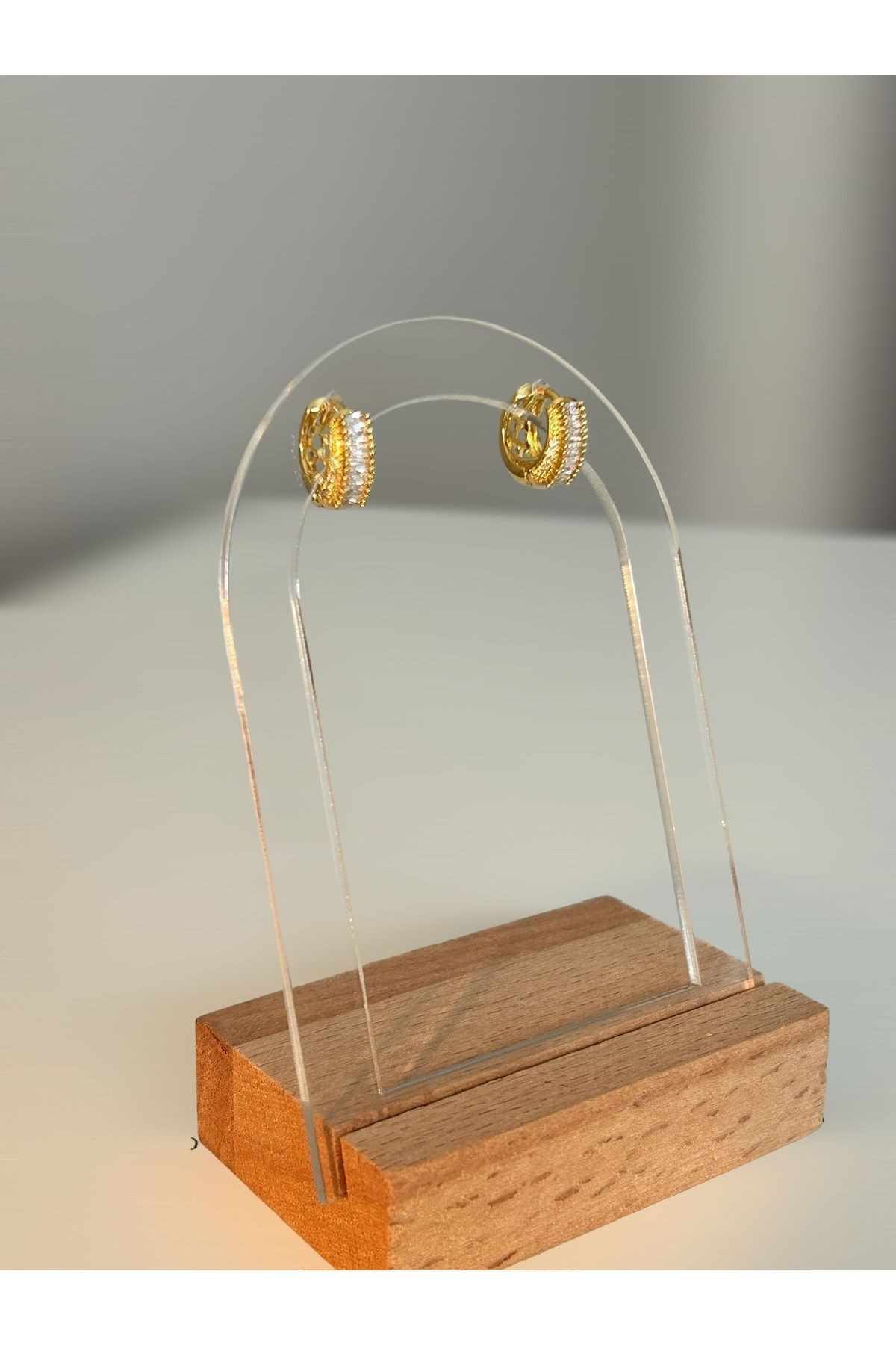 Baget Taşlı Gold Çelik Küpe