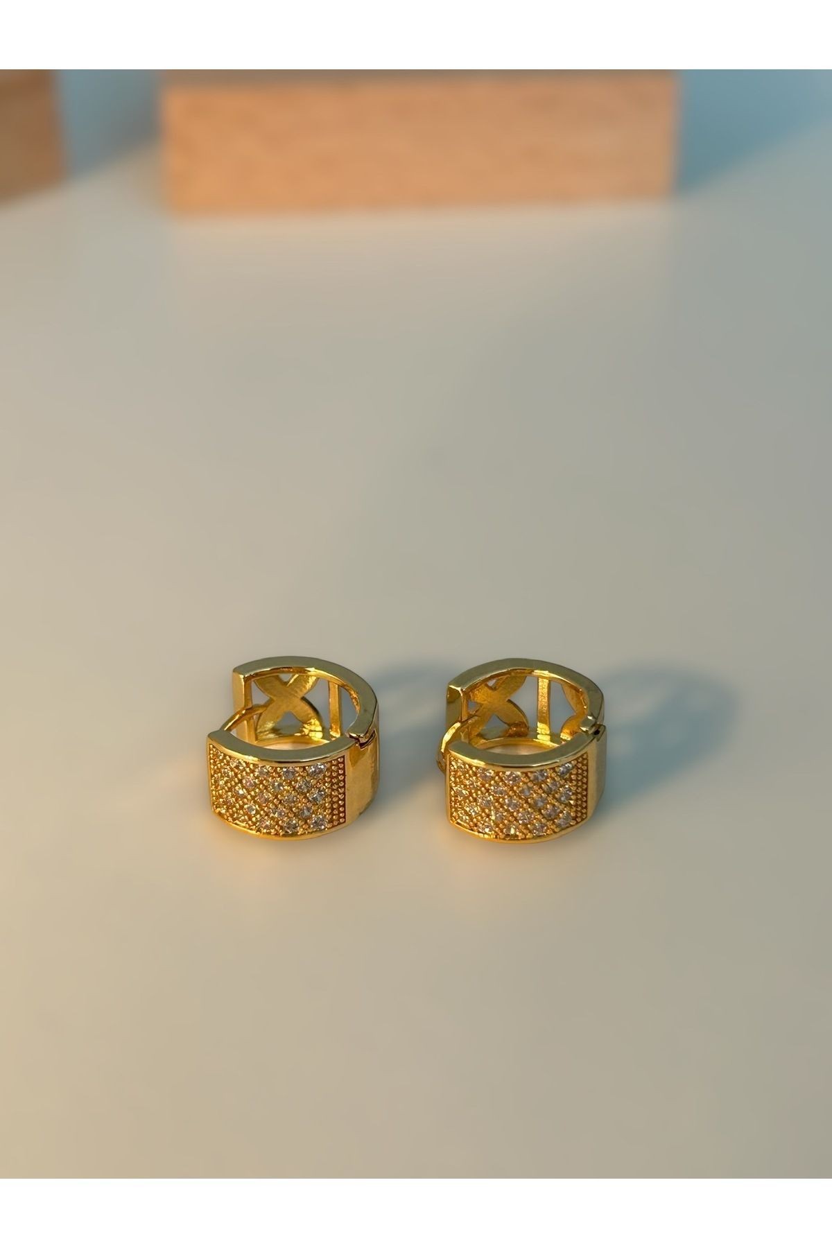 Gold Klipsli Çelik Küpe