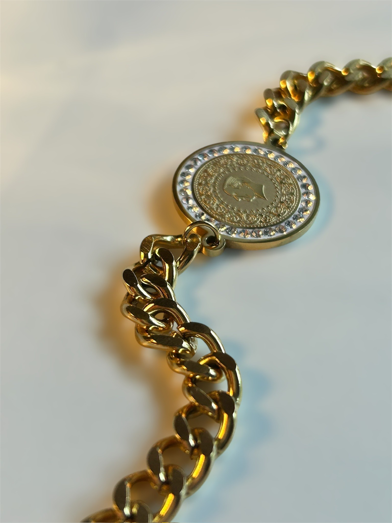 Taşlı Ata Lira Kalın Zincirli Gold Çelik Bileklik
