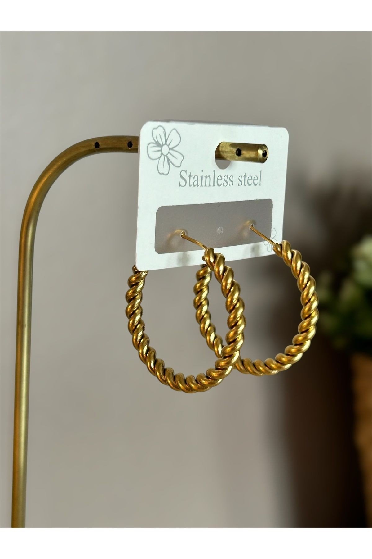 Burgu Model Gold Renk Çelik Halka Küpe