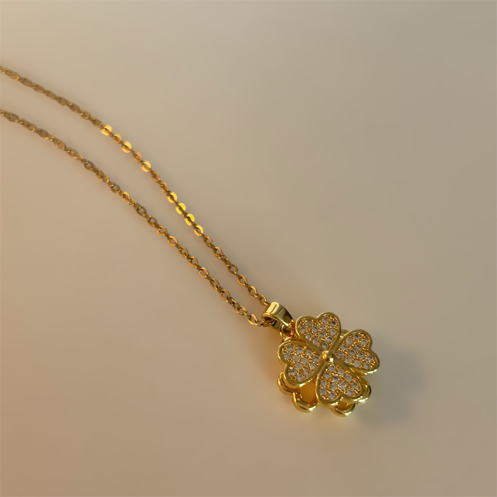 Yonca Gold Çelik Kolye