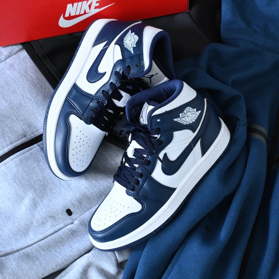 Nike Air Jordan 1 Mid - Lacivert Beyaz görsel 3