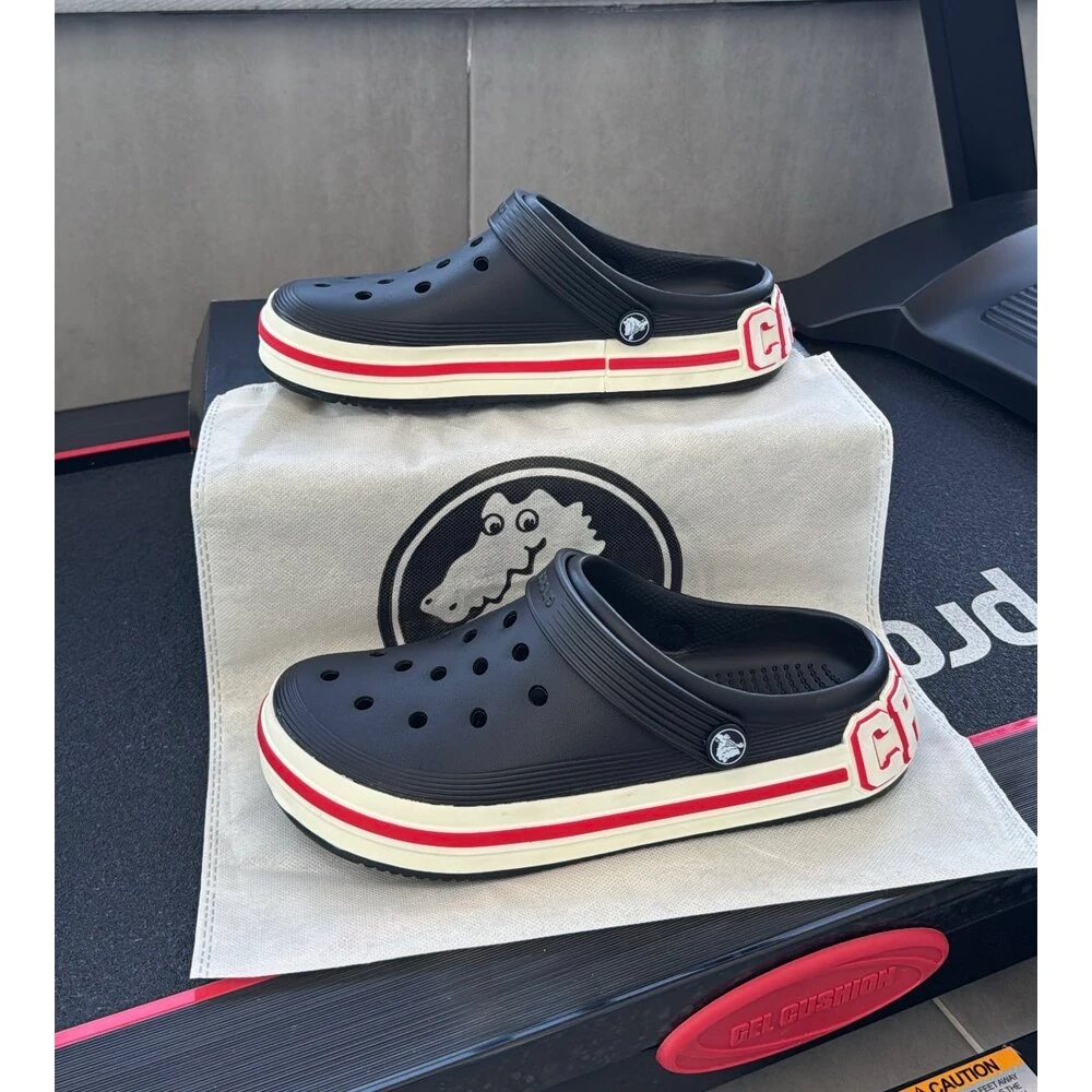 Crocs Terlik - Siyah Kırmızı