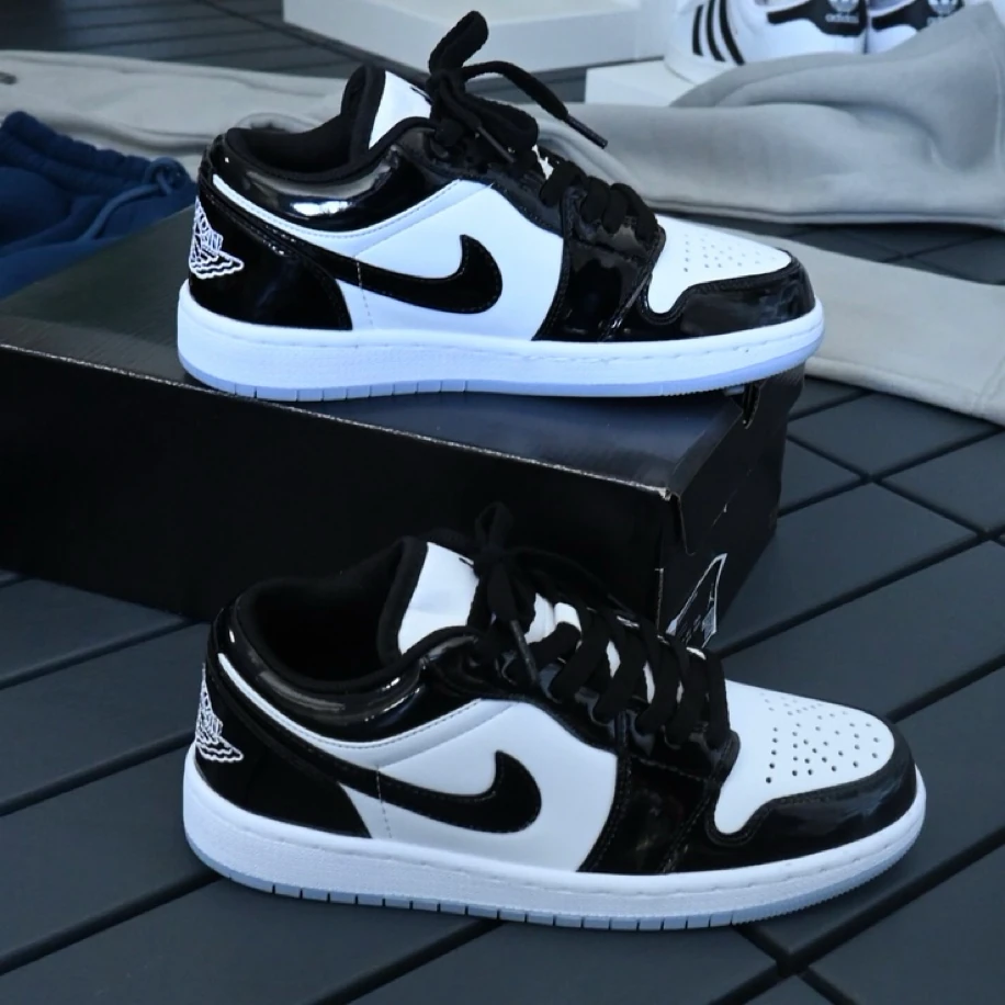 Nike Air Jordan 1 Low - Parlak Siyah görsel 3