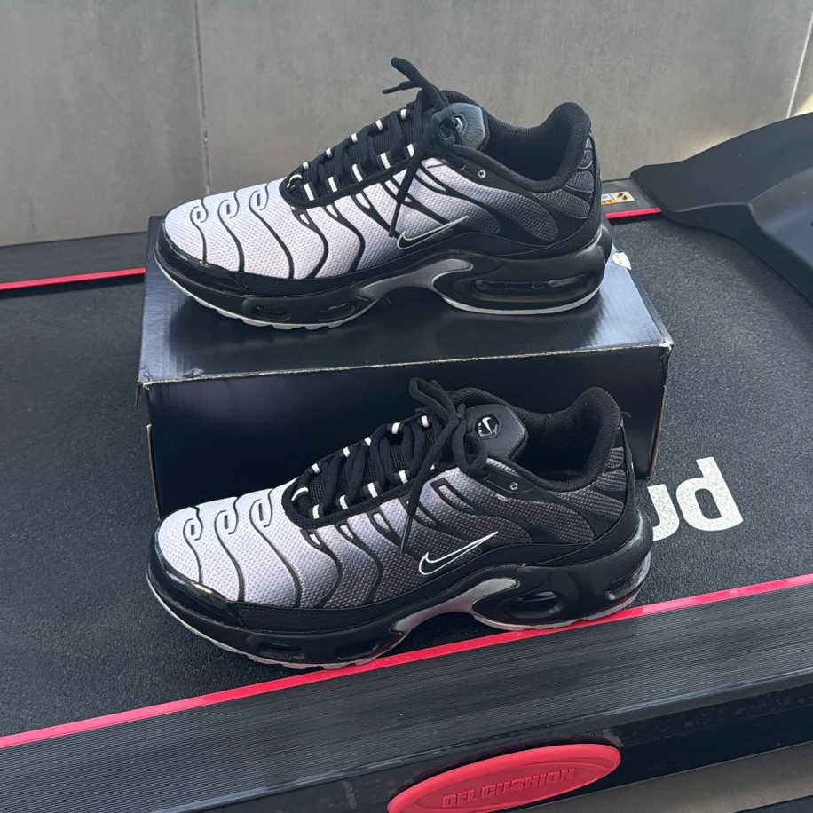 Nike Air Max TN - Gri Siyah