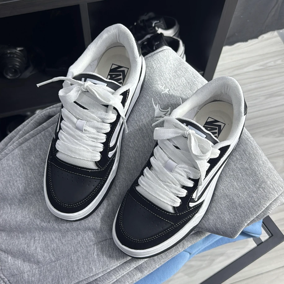 Vans Hylane - Siyah Beyaz görsel 3