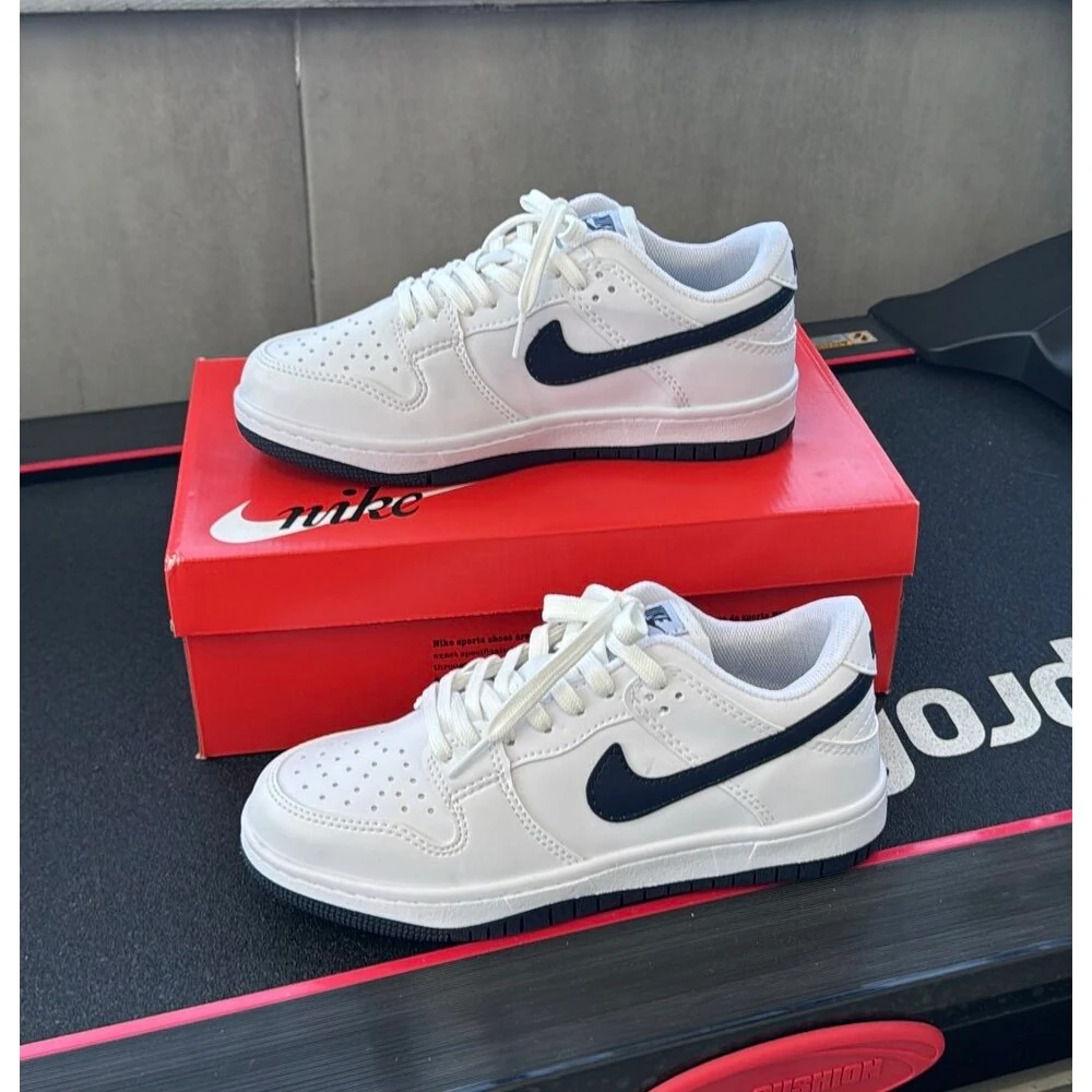 Nike Dunk SB - Beyaz Lacivert