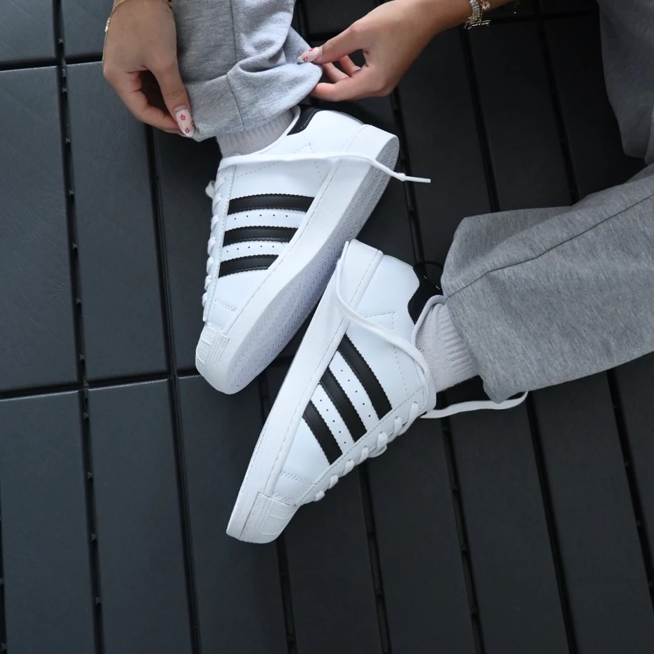 Adidas Süperstar - Beyaz Siyah görsel 2