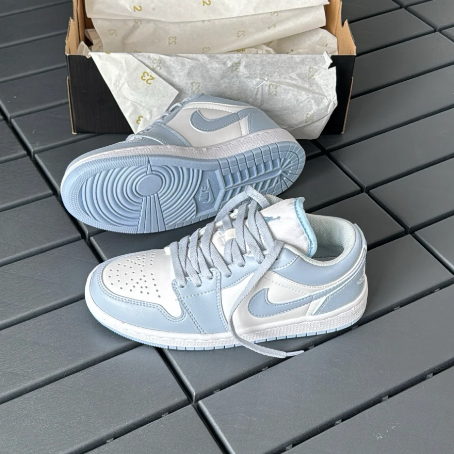 Nike Air Jordan 1 Low - Bebe Mavisi görsel 4