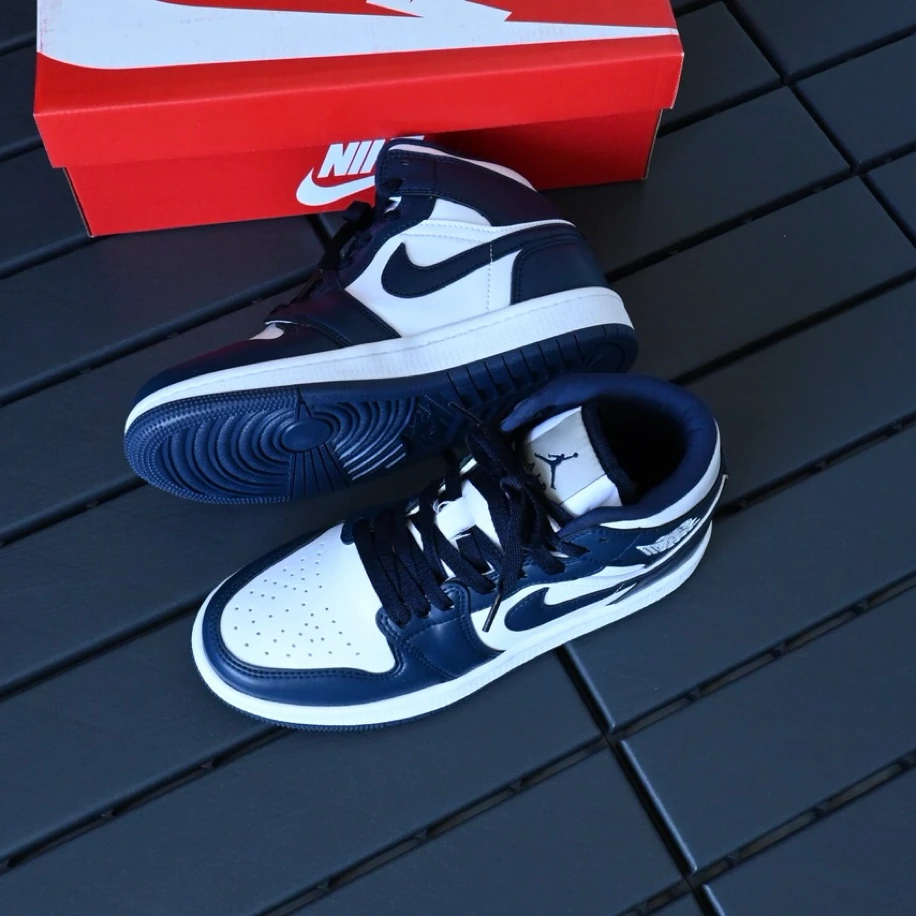 Nike Air Jordan 1 Mid - Lacivert Beyaz görsel 4