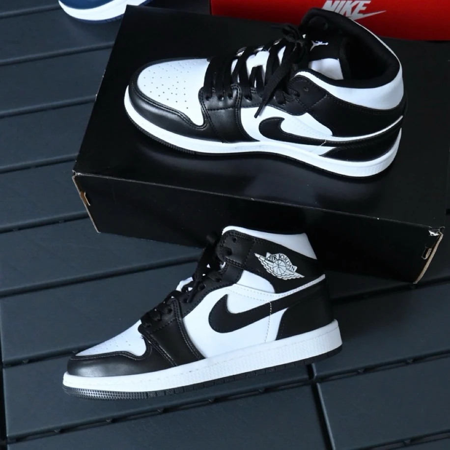 Nike Air Jordan 1 Mid - Siyah Beyaz
