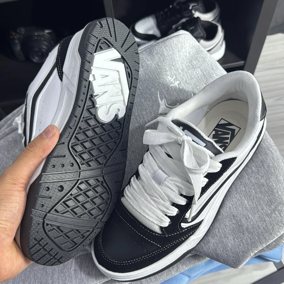 Vans Hylane - Siyah Beyaz