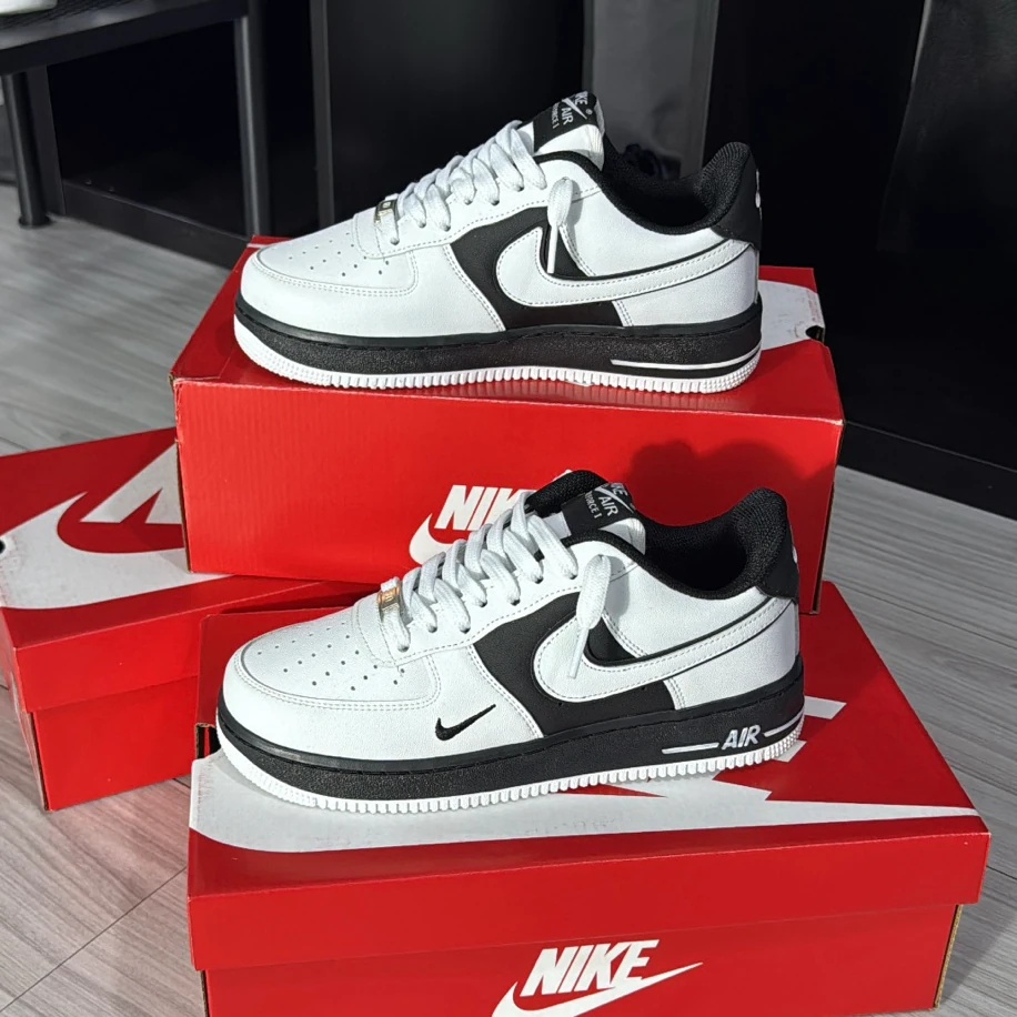 Nike Air Force 1 Reverse Panda - Beyaz Siyah