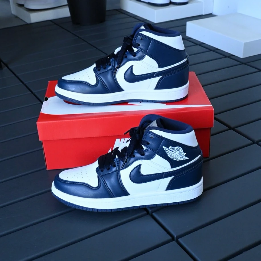 Nike Air Jordan 1 Mid - Lacivert Beyaz görsel 2