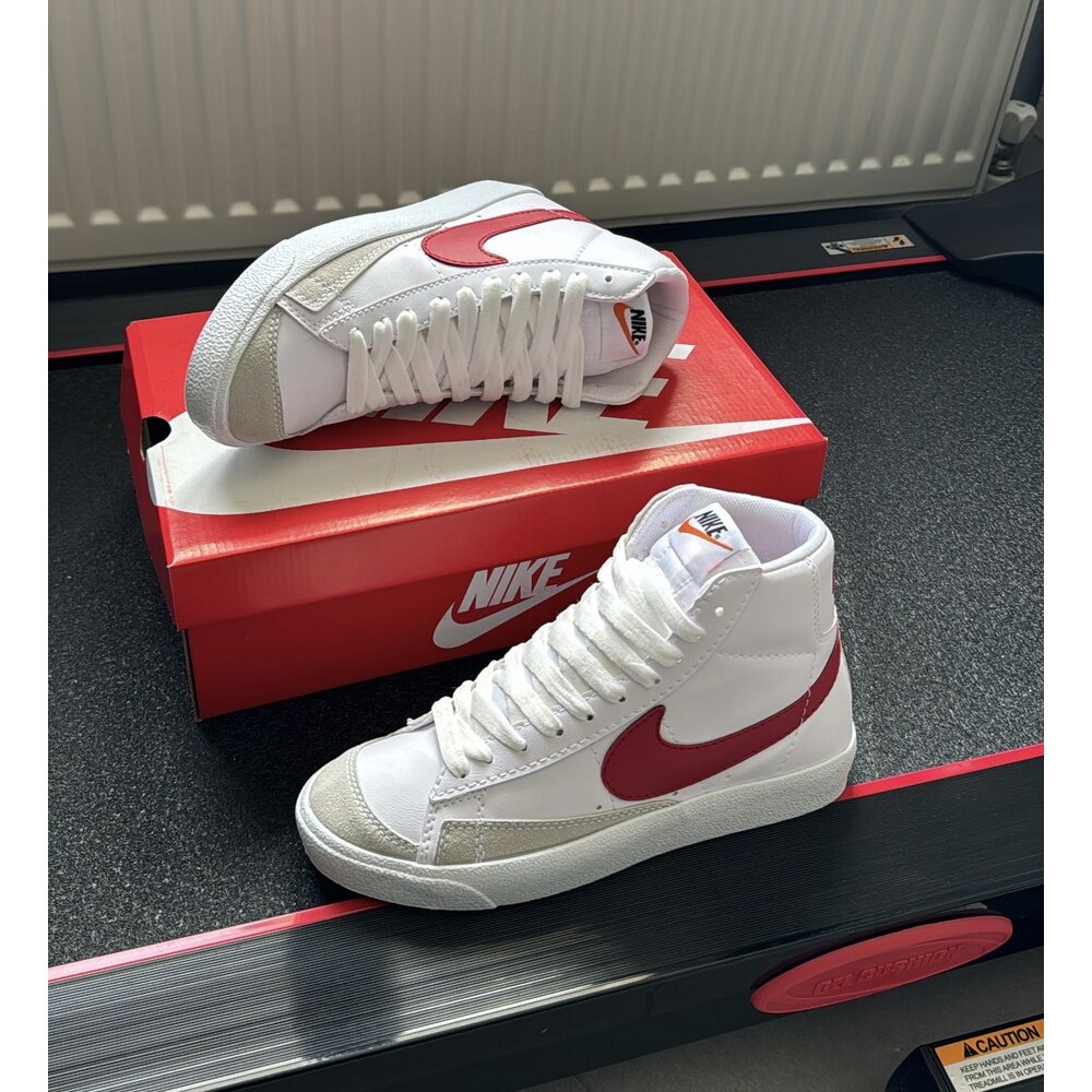 Nike Blazer - Beyaz Kırmızı