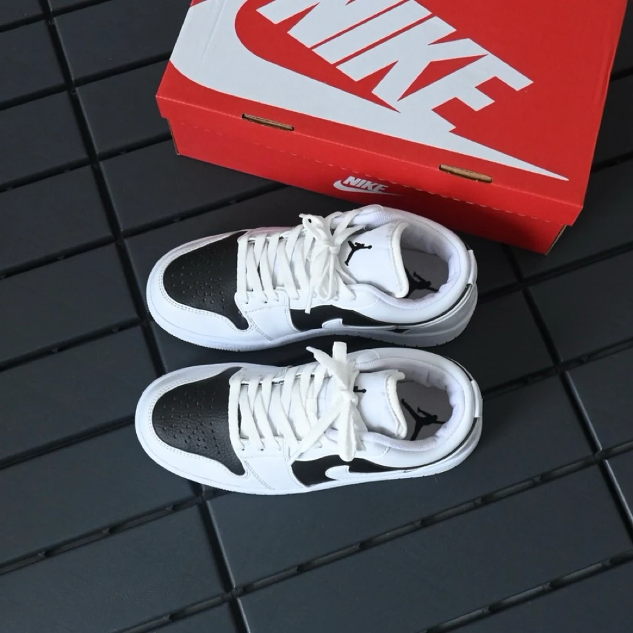 Nike Air Jordan 1 Low - Beyaz Siyah görsel 3