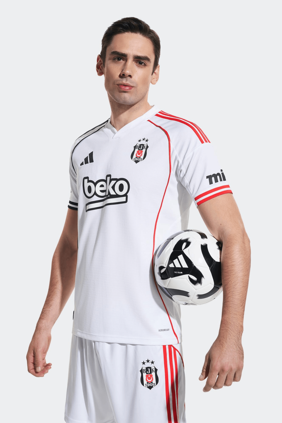 Beşiktaş JK 25/26 İç Saha Forması