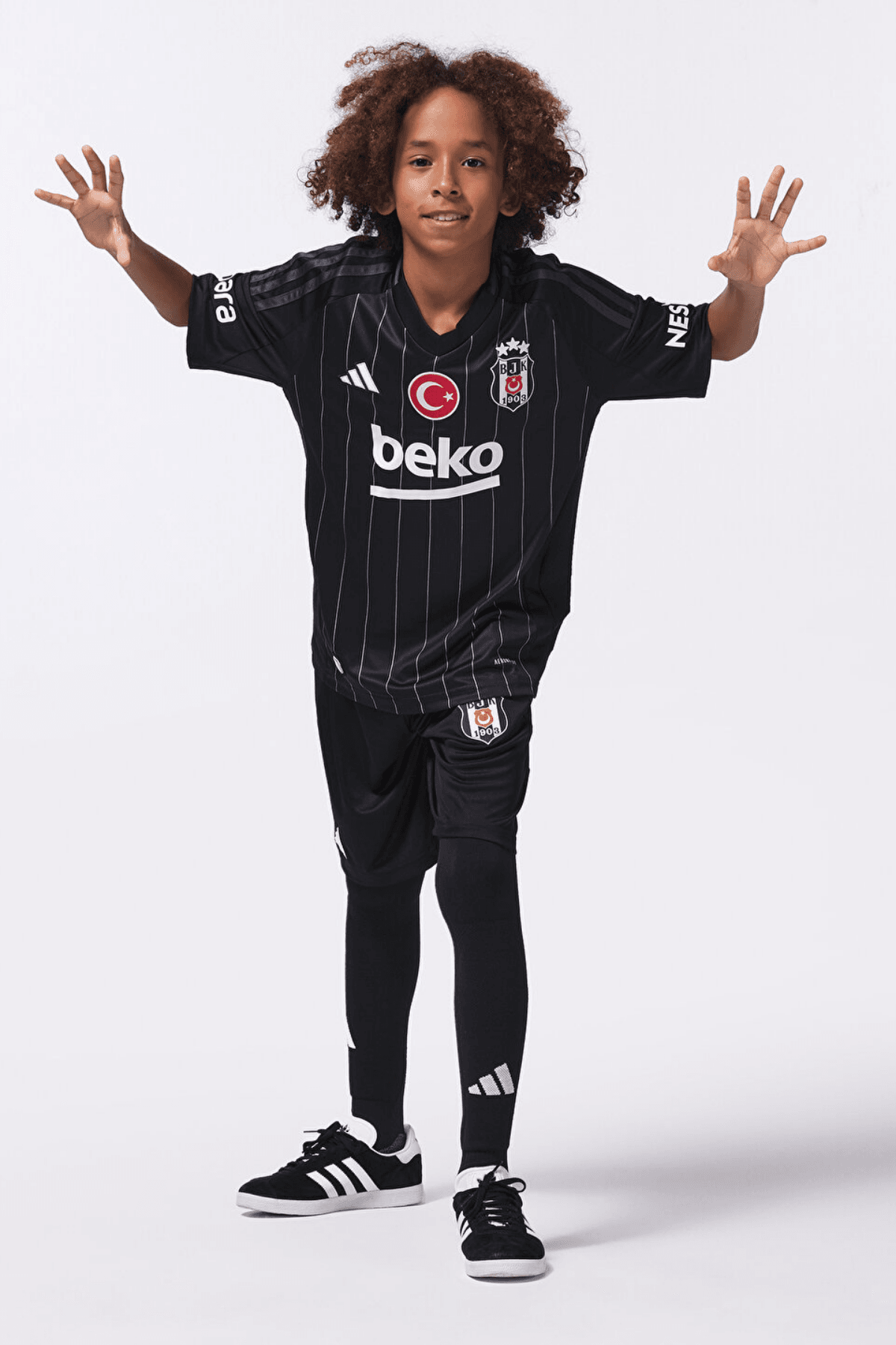 Beşiktaş J.K. Adidas Çocuk Siyah Futbol Forması IT1476