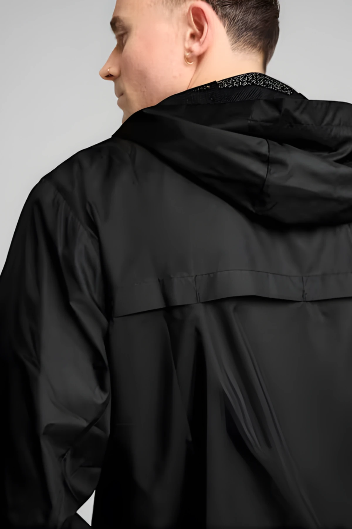 Puma Essentials Siyah Erkek Yğmurluk & Rüzgarlık 68462501