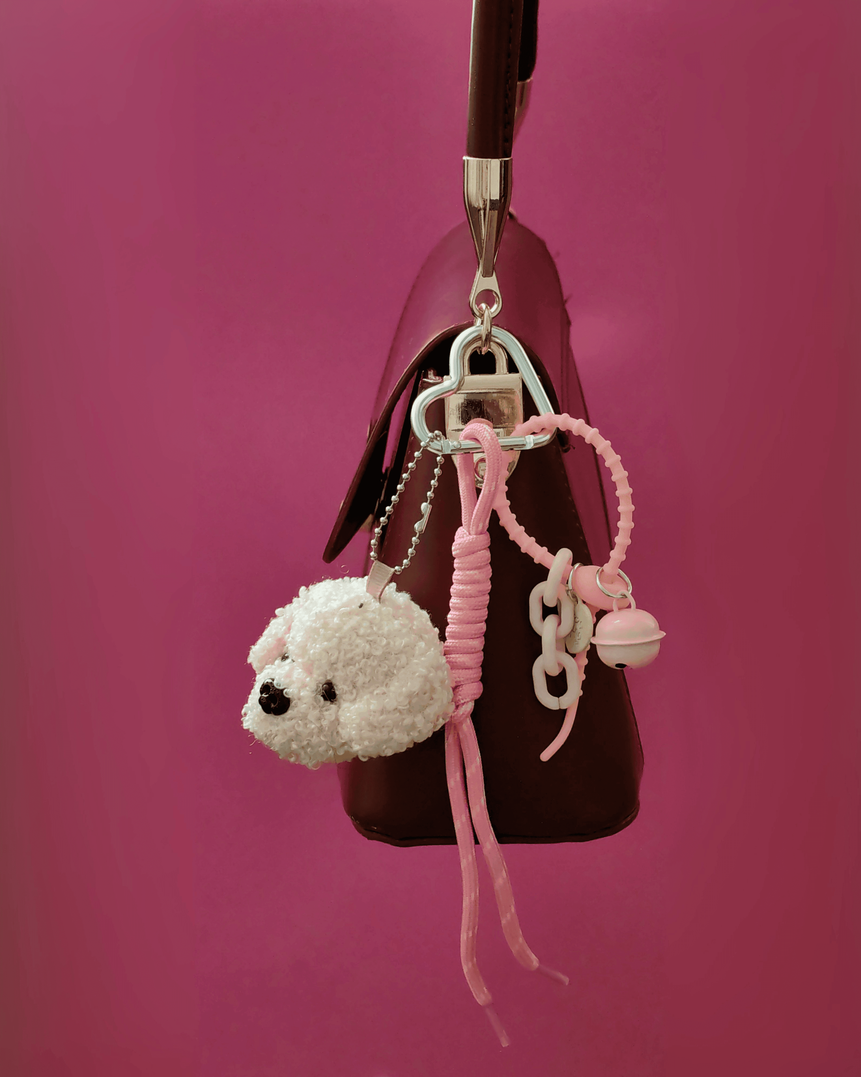 Pembe Köpekli Charm 